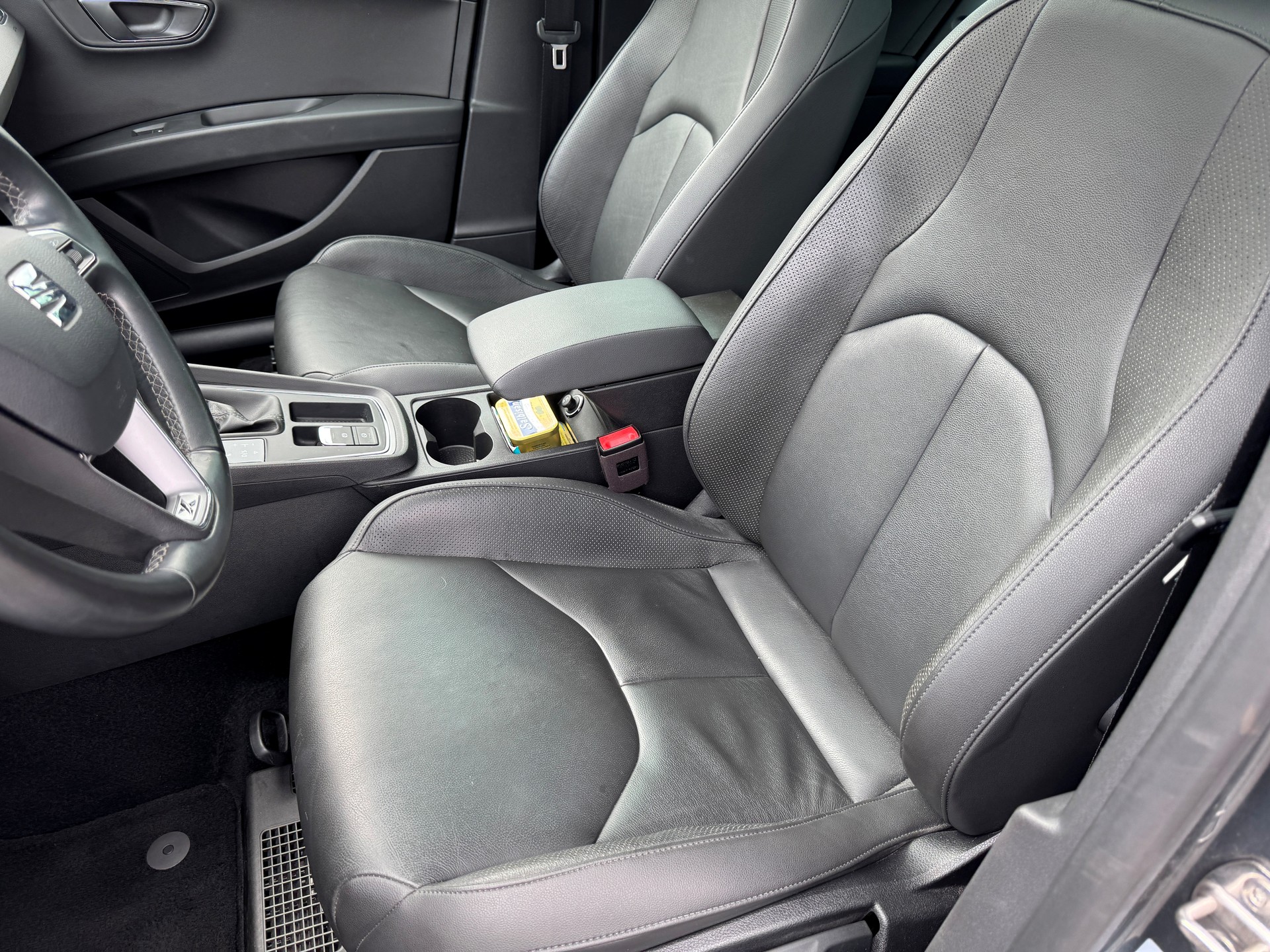 SEAT Leon 1.8 TSI Xcellence DSG-image-9