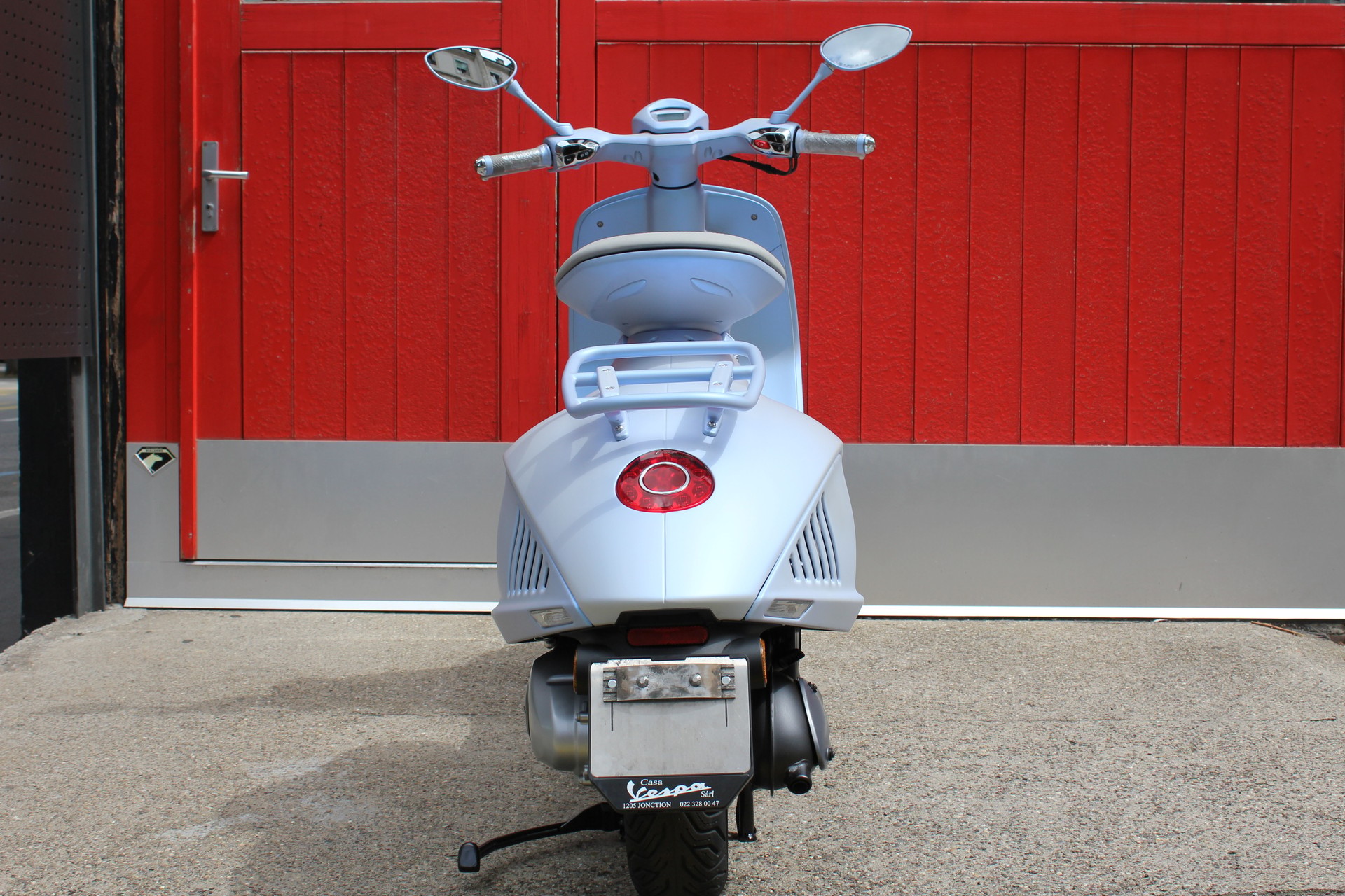 PIAGGIO Vespa 946 125 Snake-image-3
