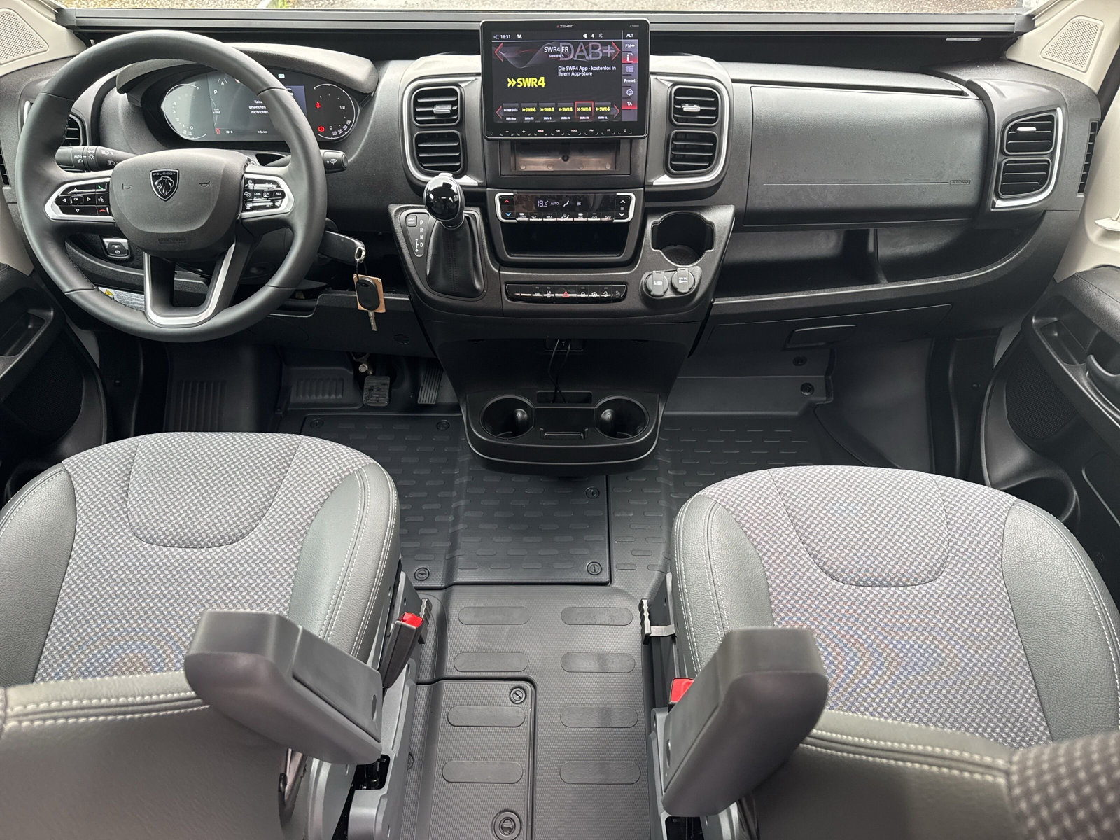 TOURNE MOBIL 6.0 - 180 PS Cruise / Heavy / Automat-image-7