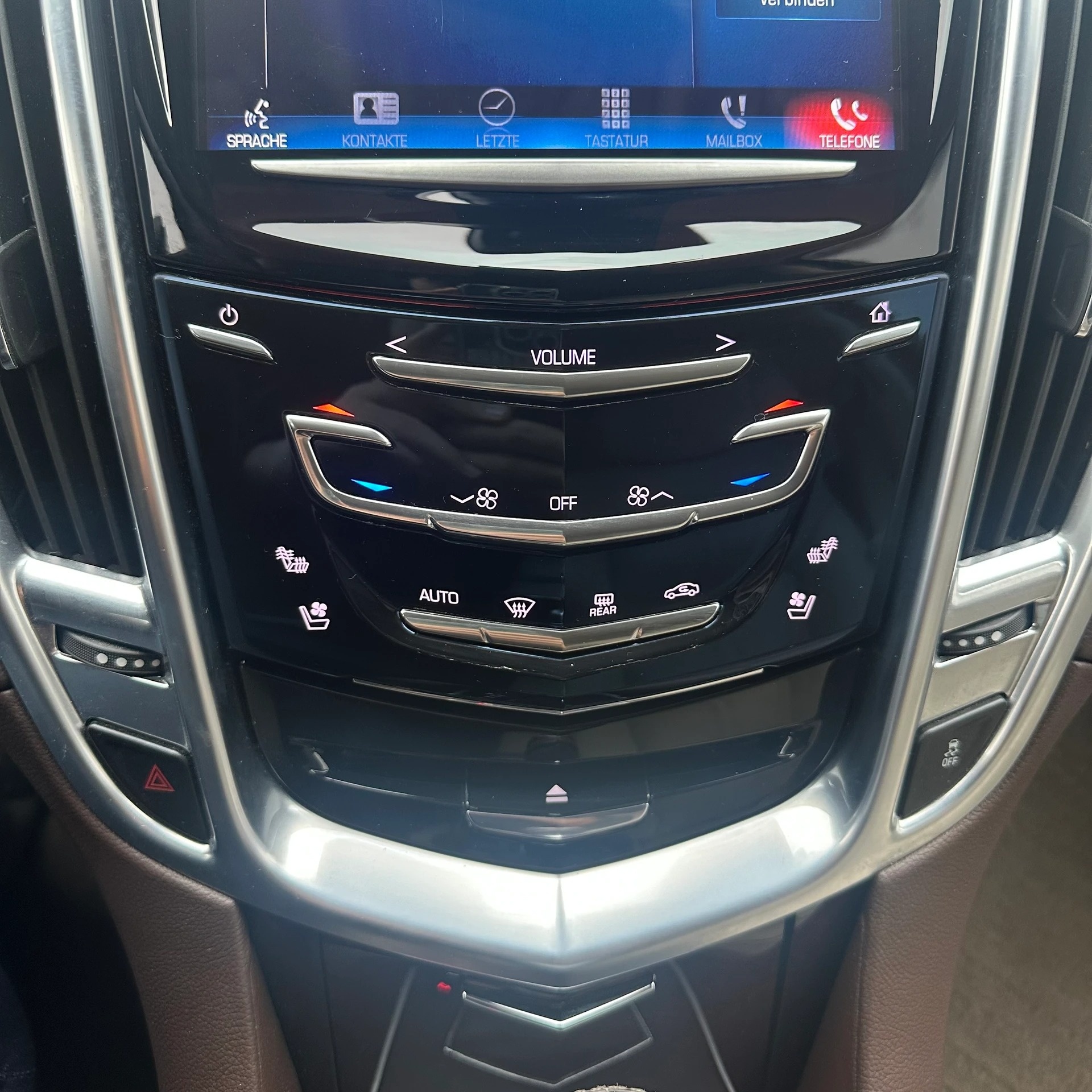 CADILLAC SRX 3.6 V6 Premium 4WD Automatic-image-18