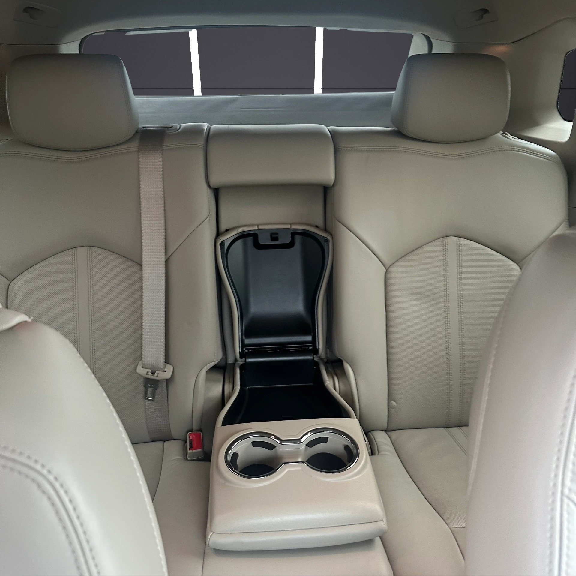 CADILLAC SRX 3.6 V6 Premium 4WD Automatic-image-25