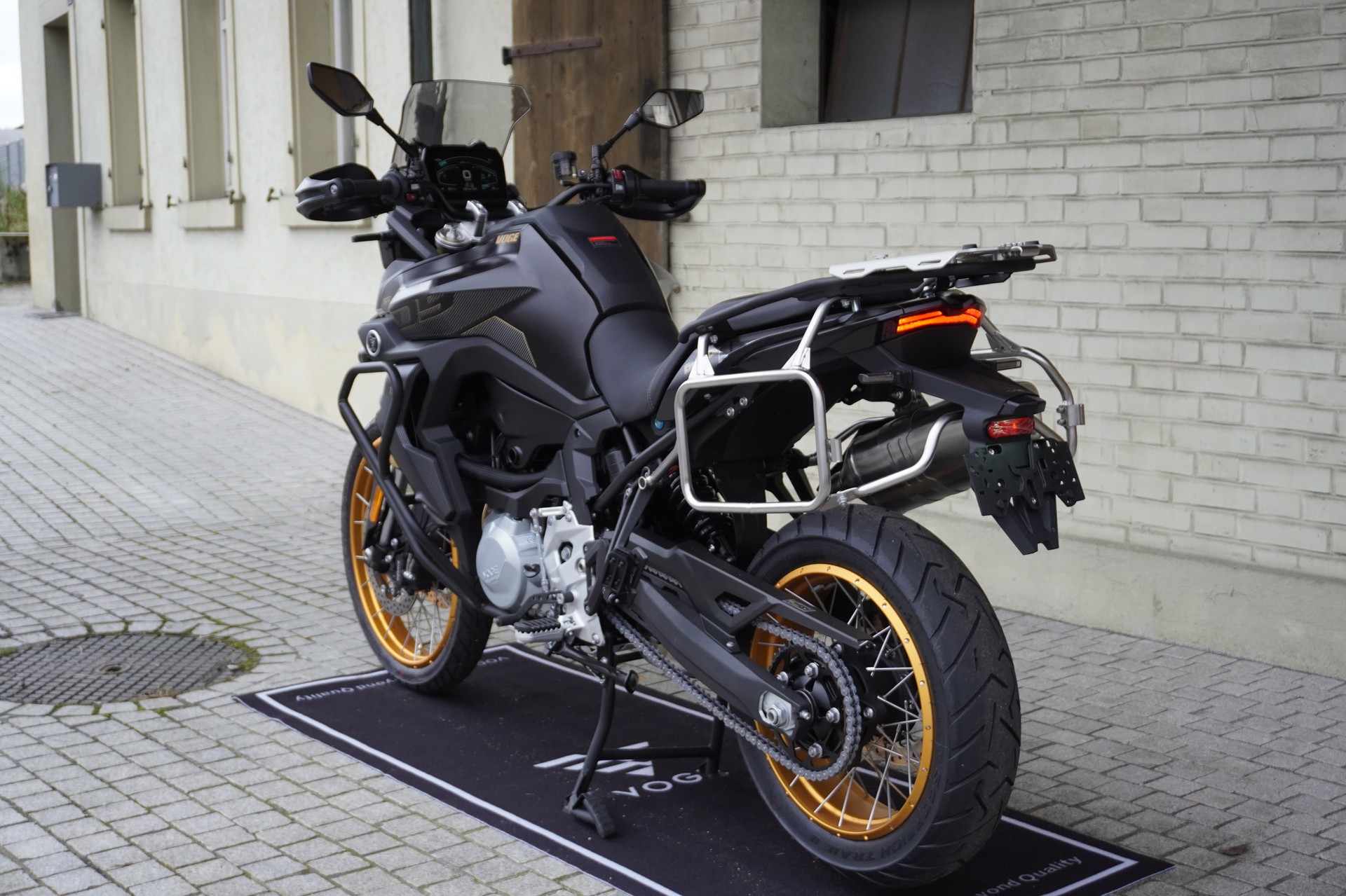 VOGE 35 KW Version 900DSX-image-1