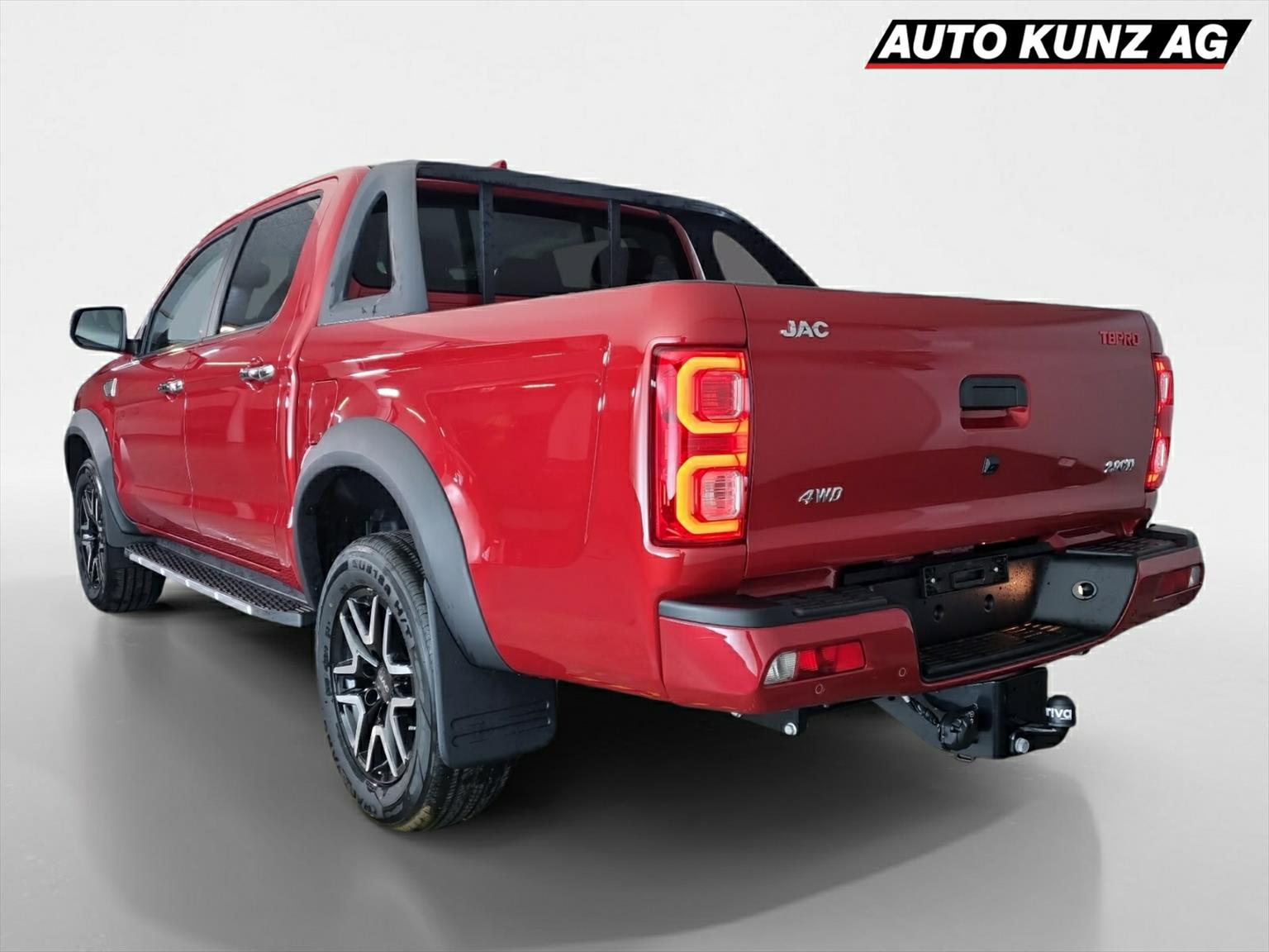 JAC T8 Pro Diesel 2.0Di AWD AHK 3.5T-showroom-element-1