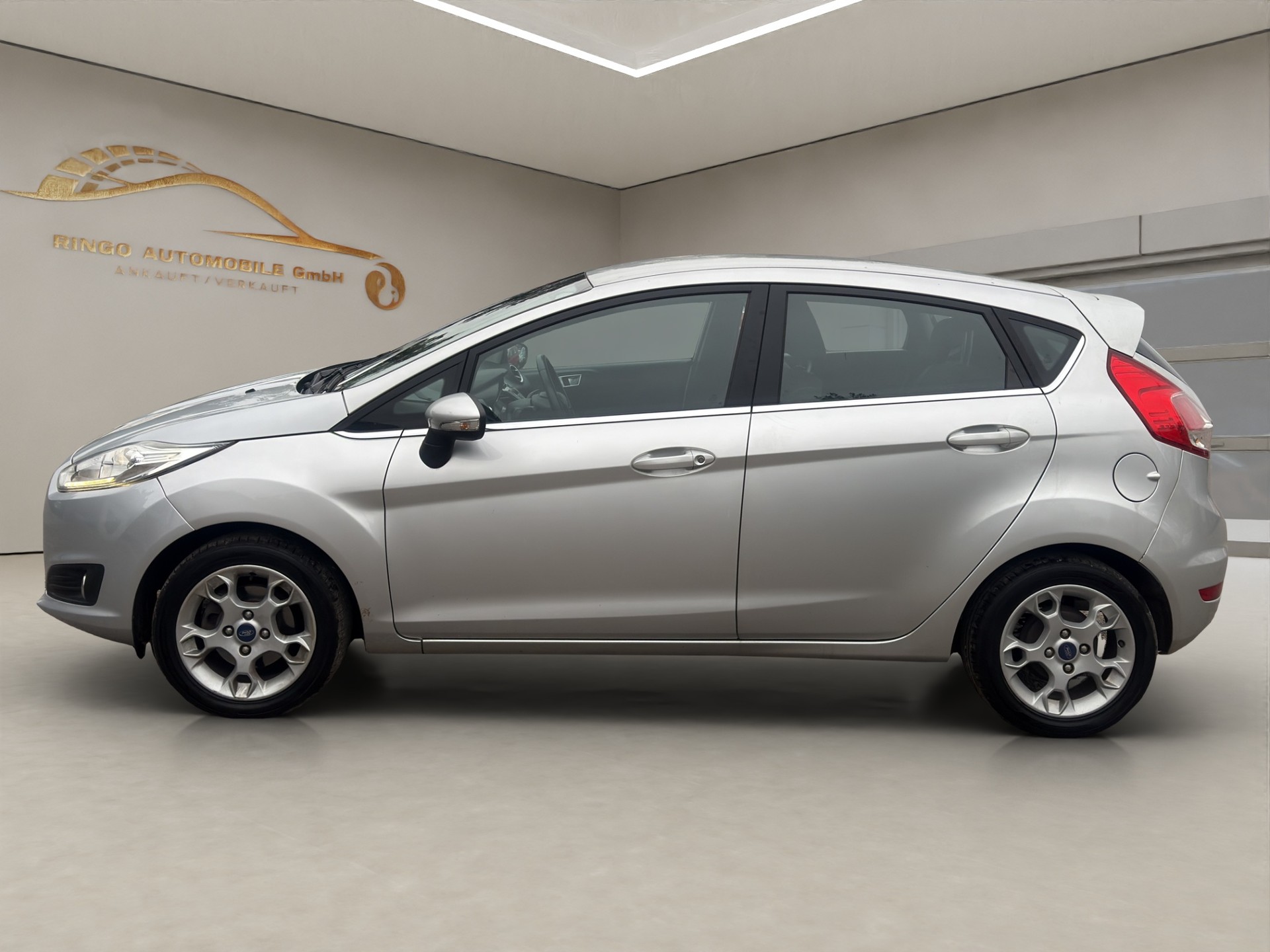 FORD Fiesta 1.0 SCTi Trend PowerShift-showroom-element-3