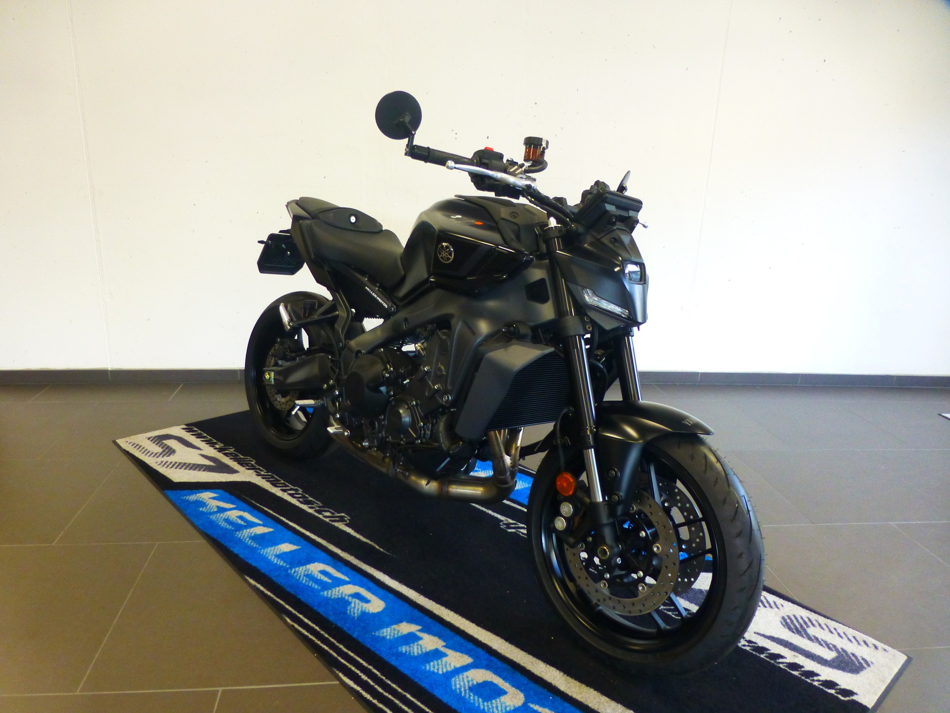 YAMAHA MT-09 Platin Edition-image-2