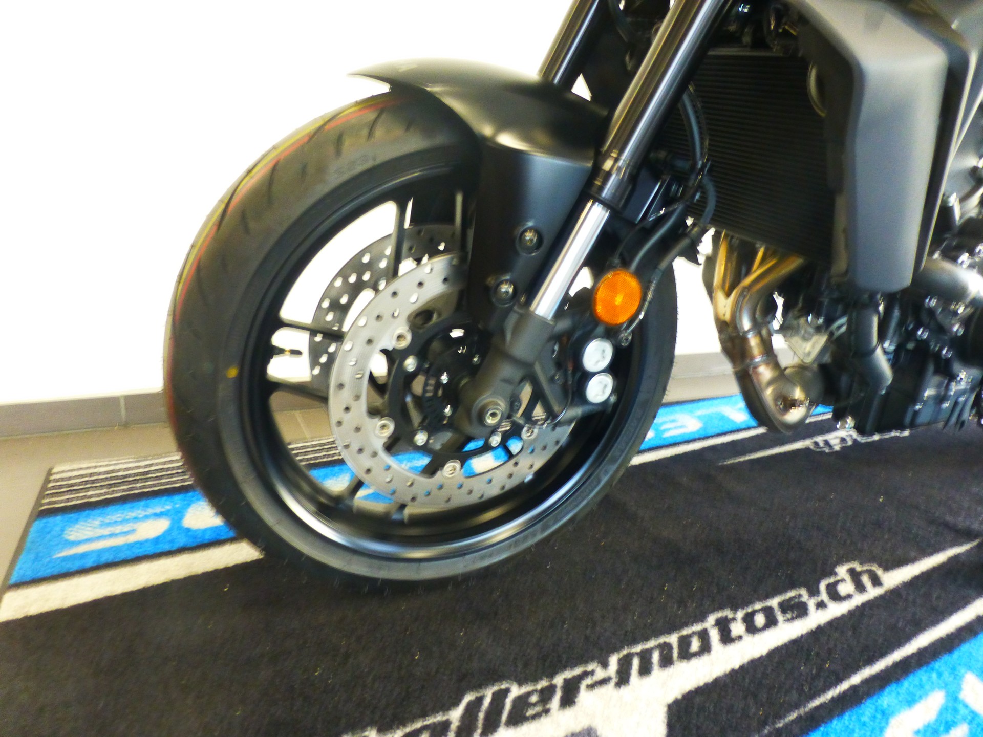 YAMAHA MT-09 Platin Edition-image-8