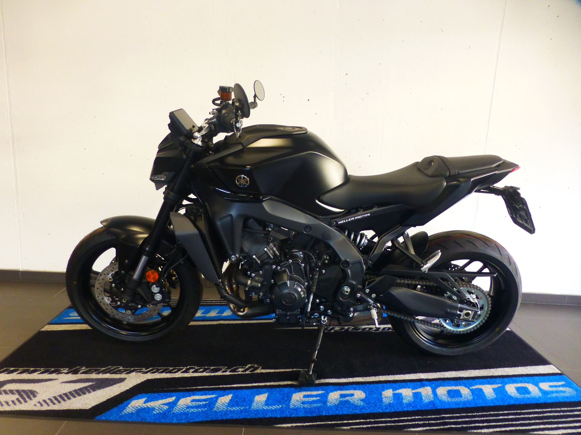 YAMAHA MT-09 Platin Edition-image-1