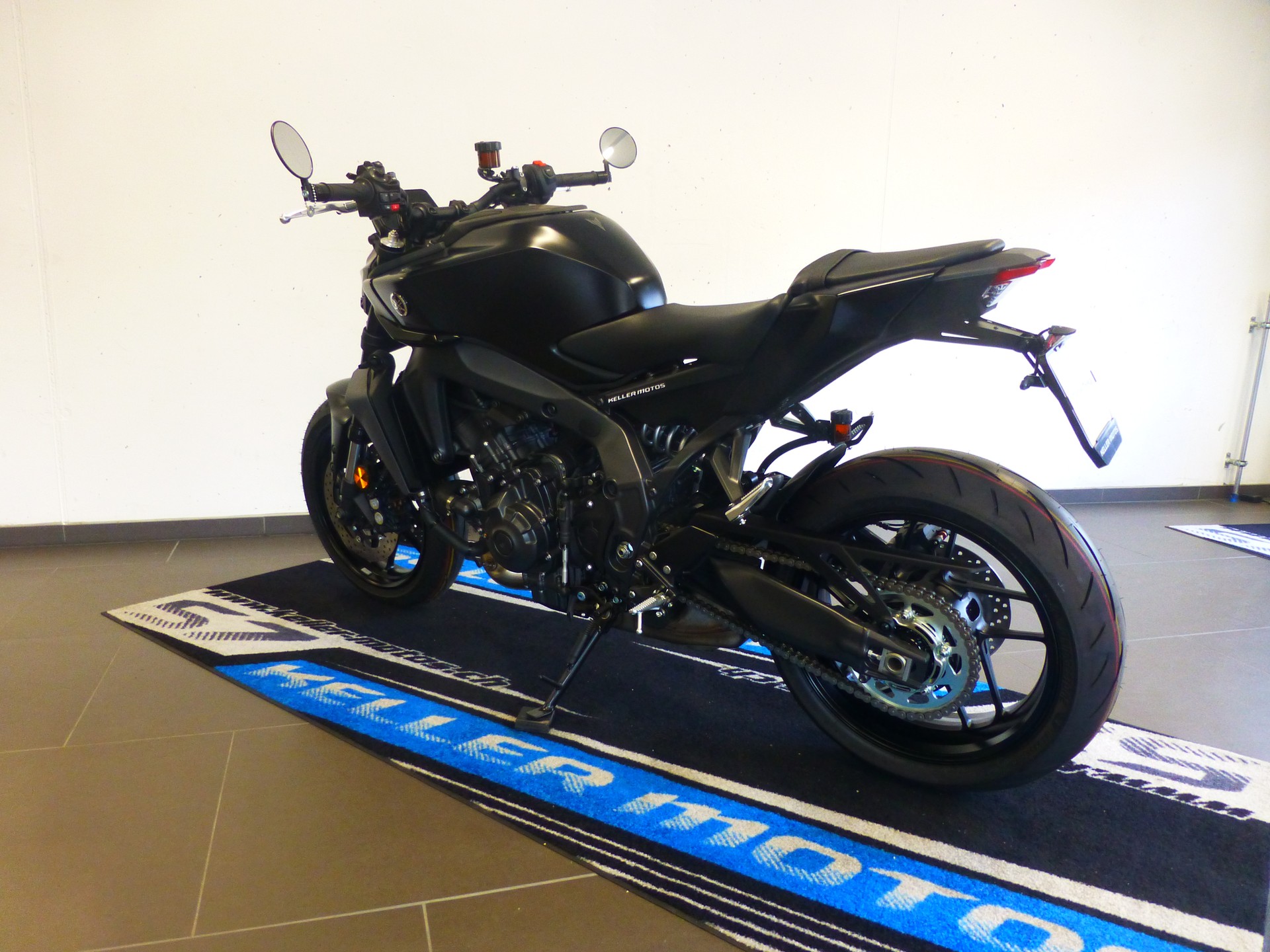 YAMAHA MT-09 Platin Edition-image-3