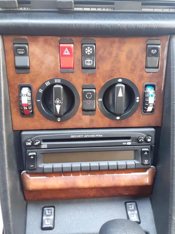 MERCEDES-BENZ SE W126-image-3