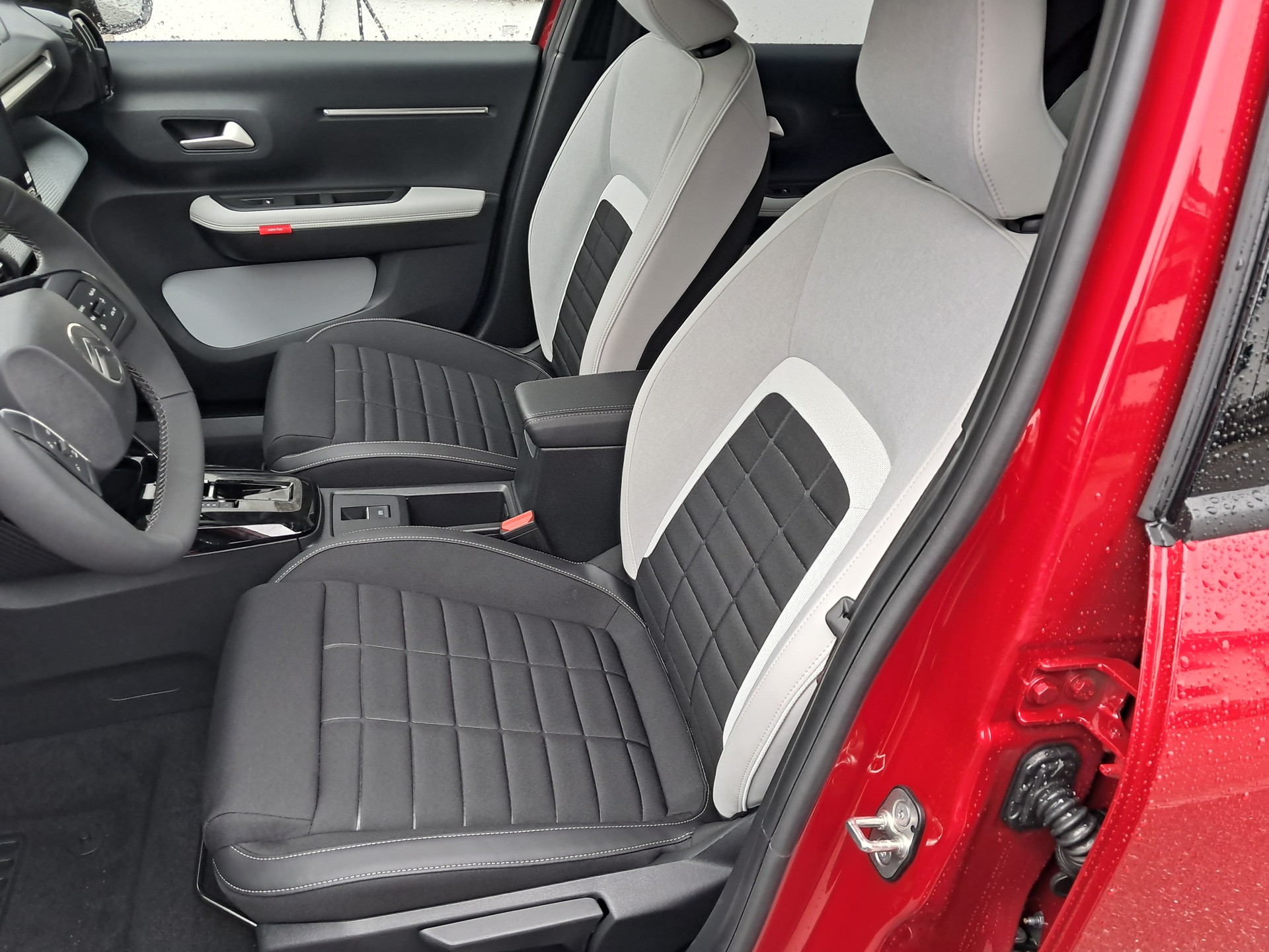 CITROEN C3 1.2 Hybrid MAX-image-5