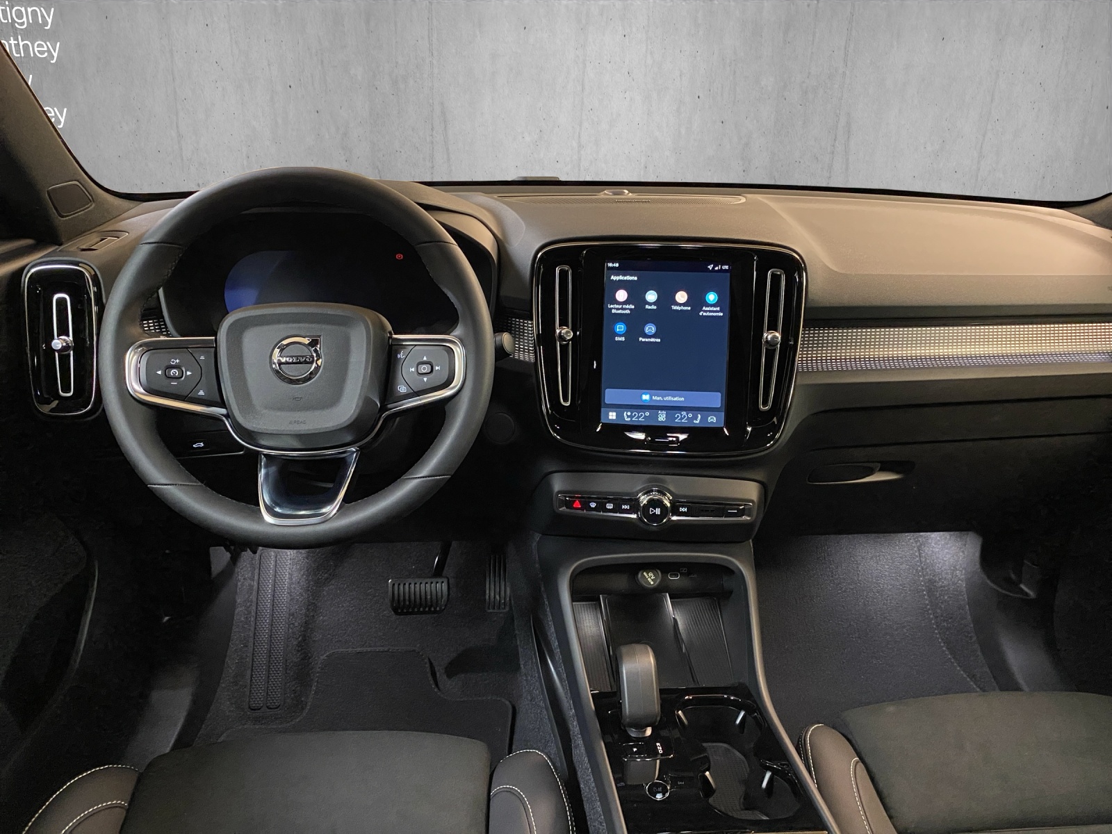 VOLVO EC40 82kWh Twin Motor AWD Ultra Xcentric Edition-image-11