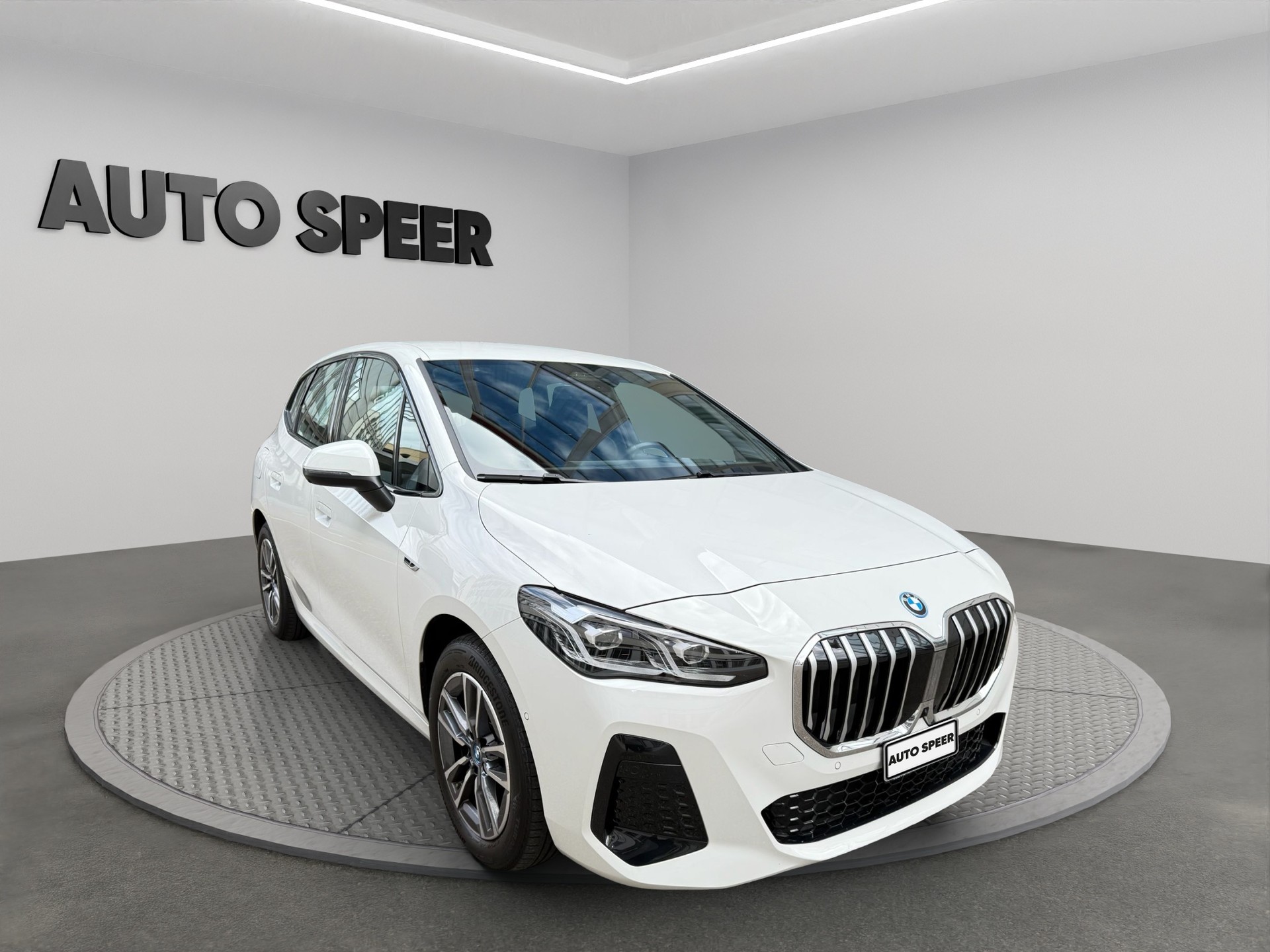 BMW 225e xDrive Active Tourer M Sport-showroom-element-3