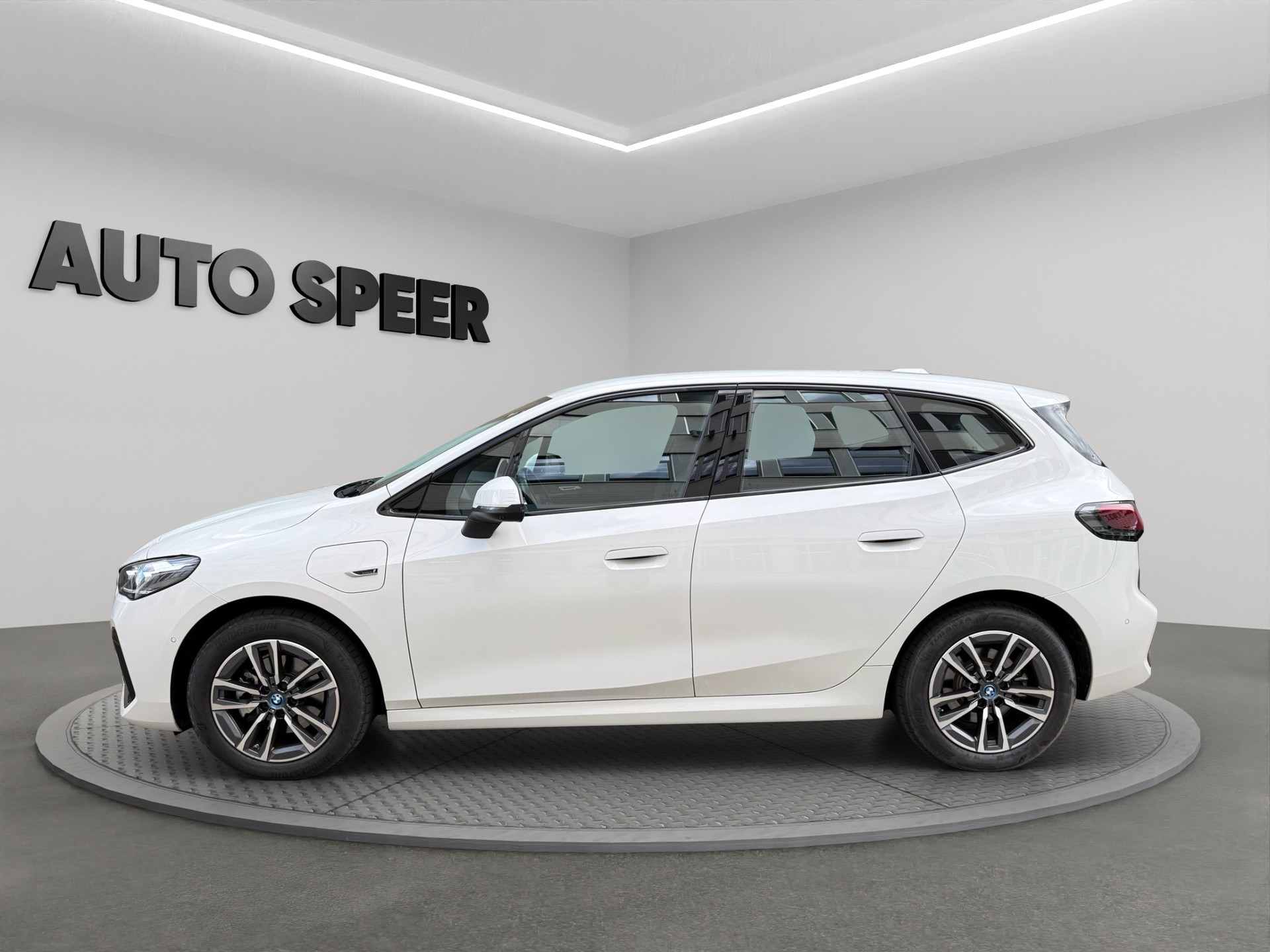 BMW 225e xDrive Active Tourer M Sport-showroom-element-1
