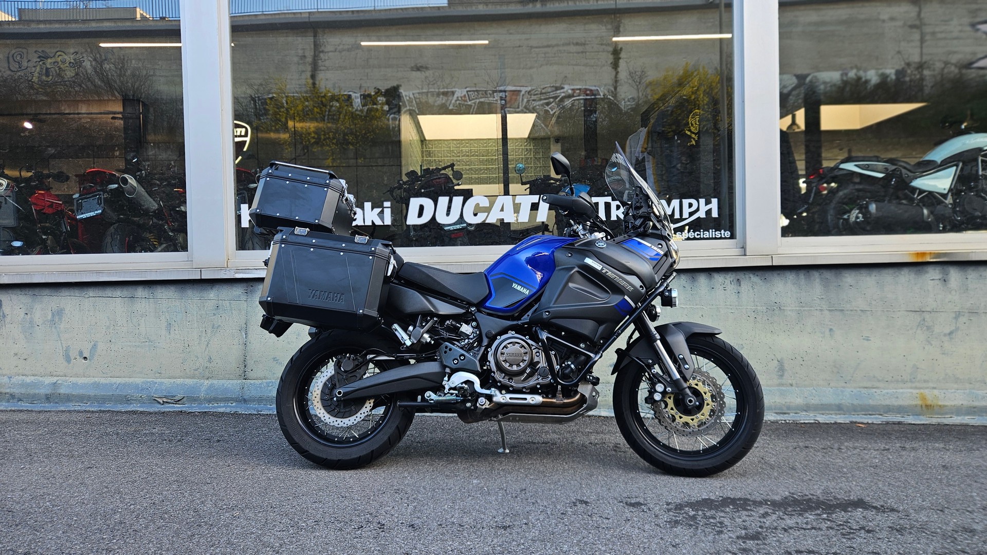 YAMAHA XT 1200 ZE Super Ténéré-image-0