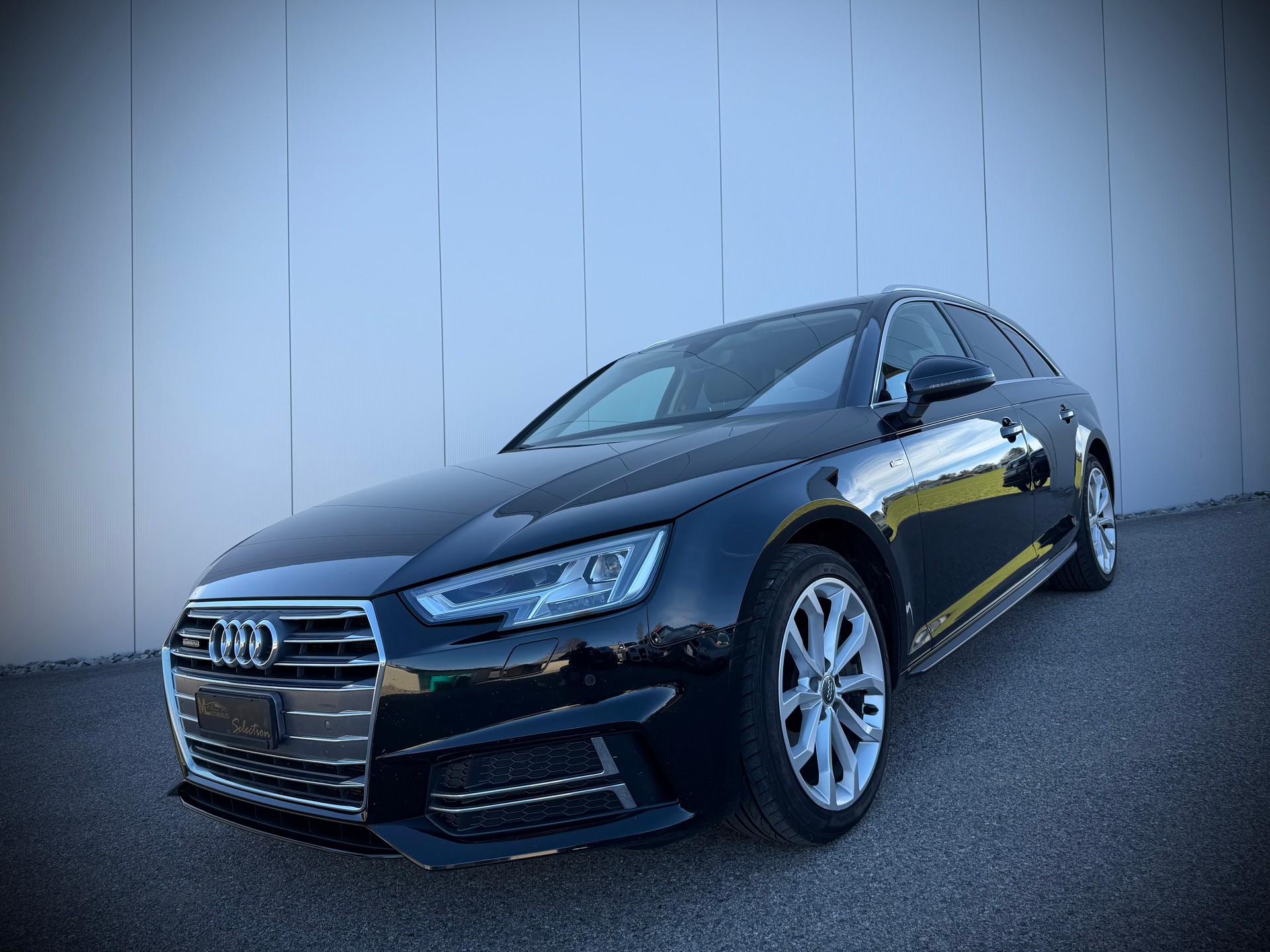 AUDI A4 Avant 2.0 TDI Sport quattro S-tronic-showroom-element-1