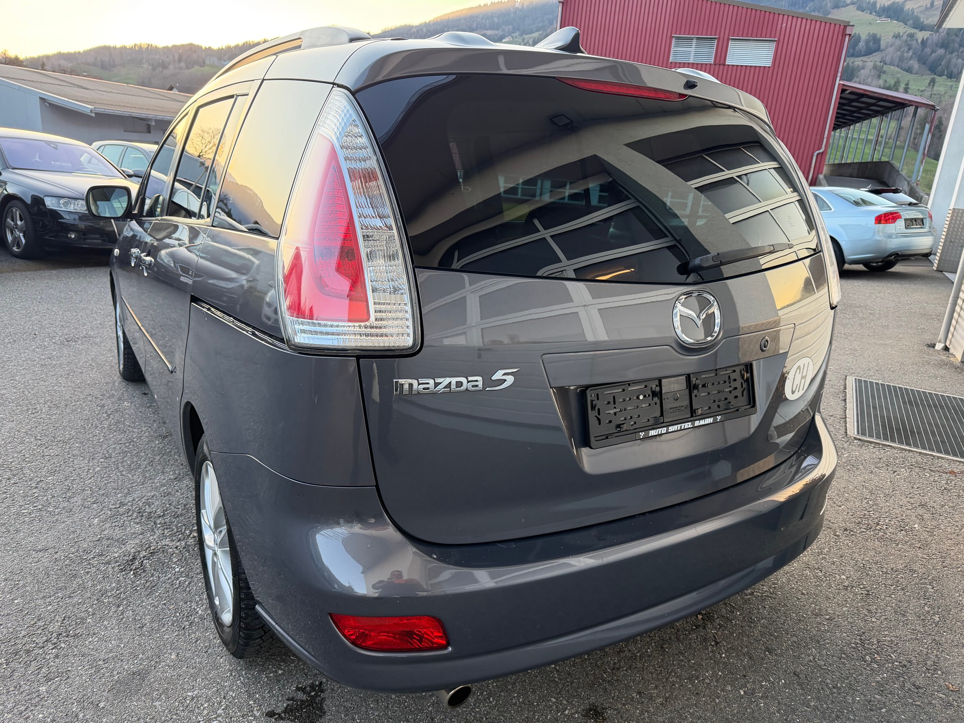 MAZDA 5 2.0 16V Confort-showroom-element-2
