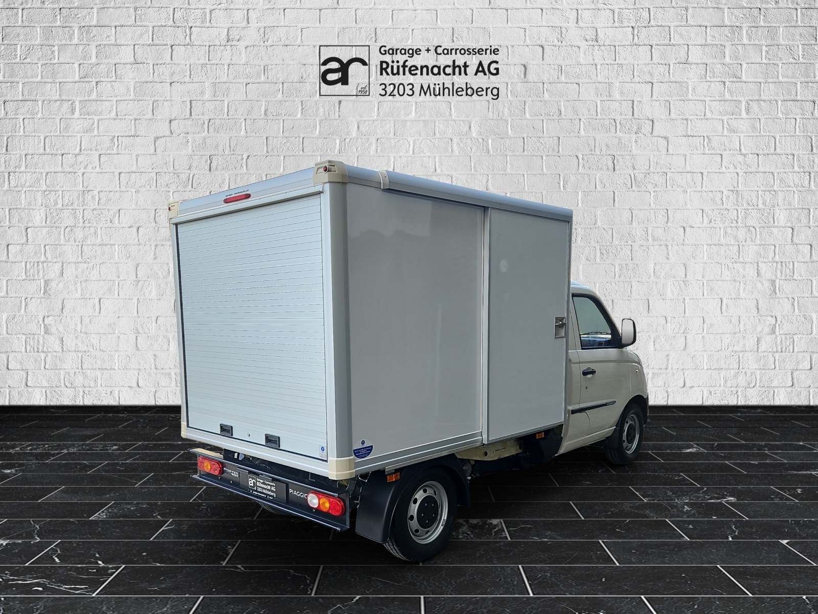 PIAGGIO Porter Kab.-Ch. Lang 1.5 CNG-showroom-element-1