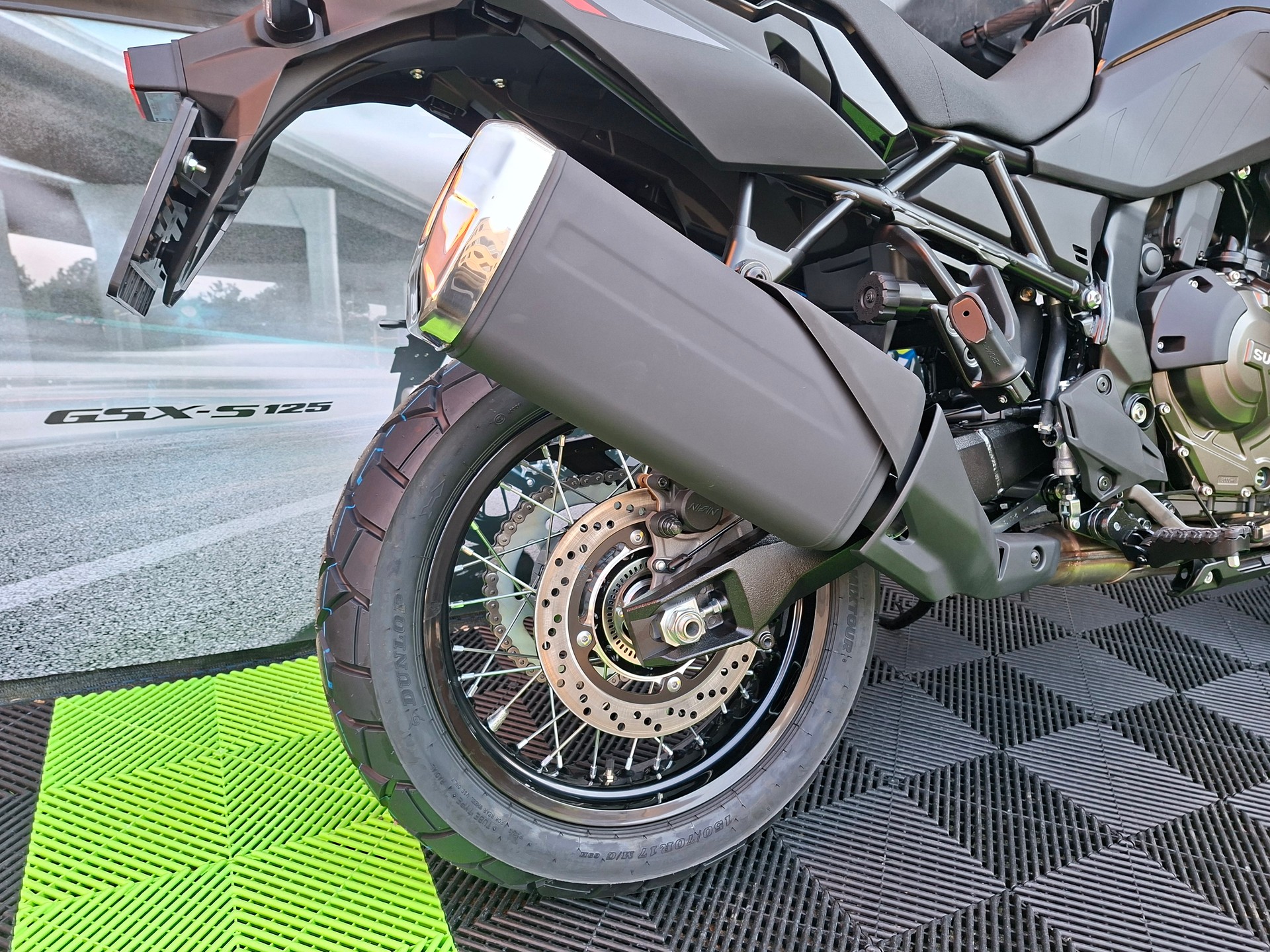 SUZUKI DL 800 DE (35kW)-image-9