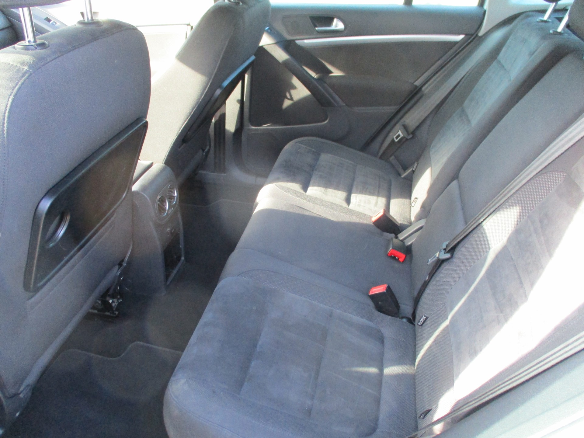 VW Tiguan 2.0 TSI R-Line Design 4Motion DSG-image-6