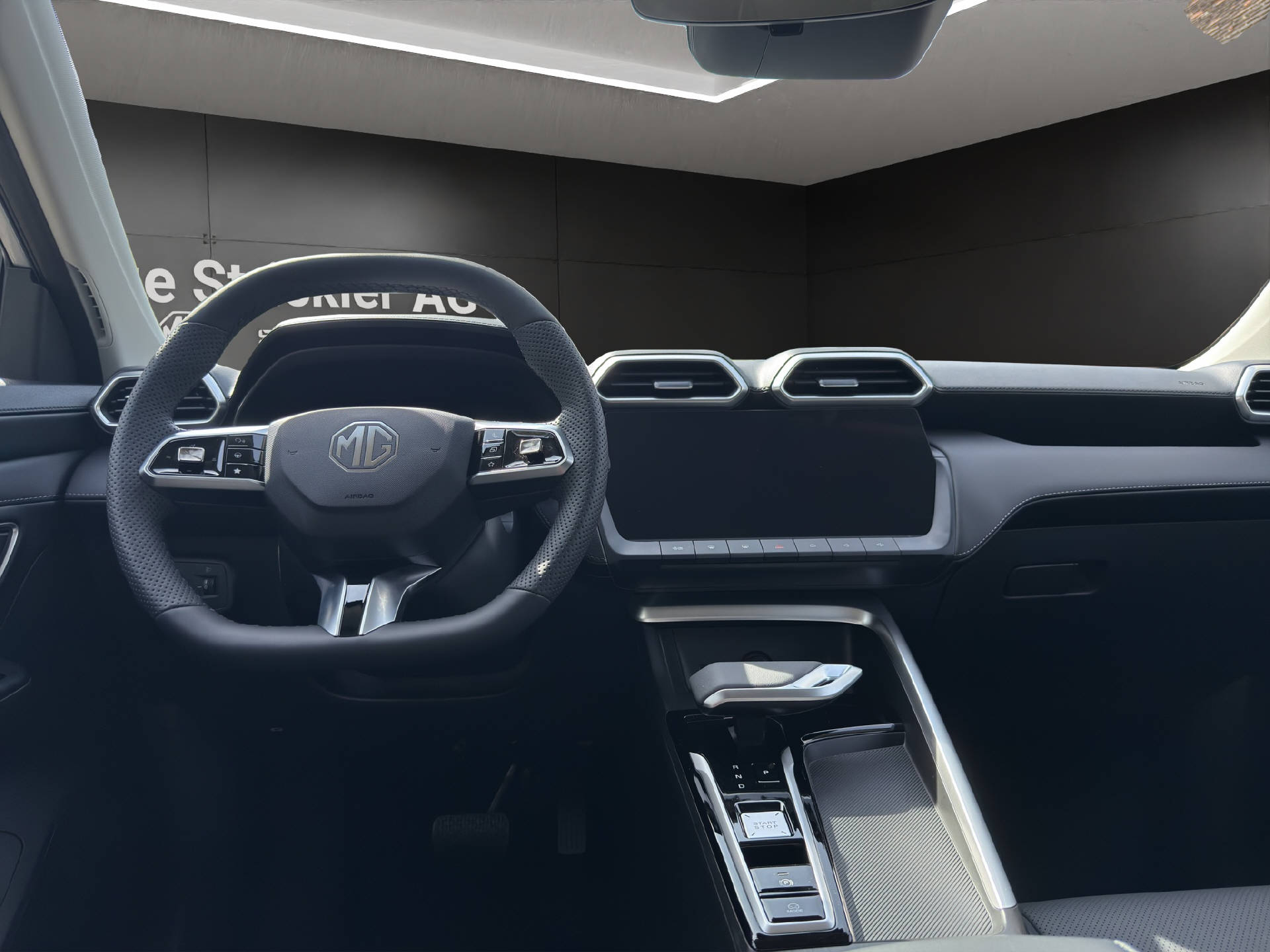 MG ZS 1.5 Hybrid+ Luxury-image-10