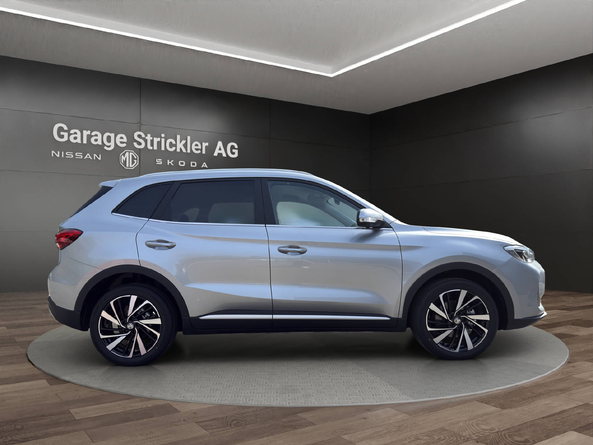 MG ZS 1.5 Hybrid+ Luxury-image-5