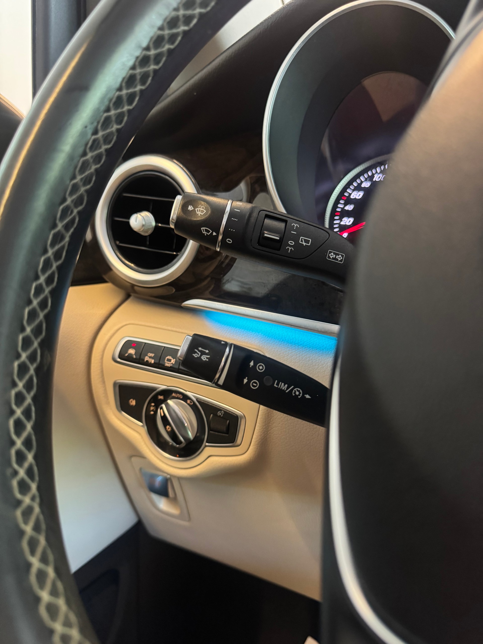 MERCEDES-BENZ V 250 d Avantgarde lang 7G-Tronic *7 Plätzer *CH-Fahrzeug*-image-17