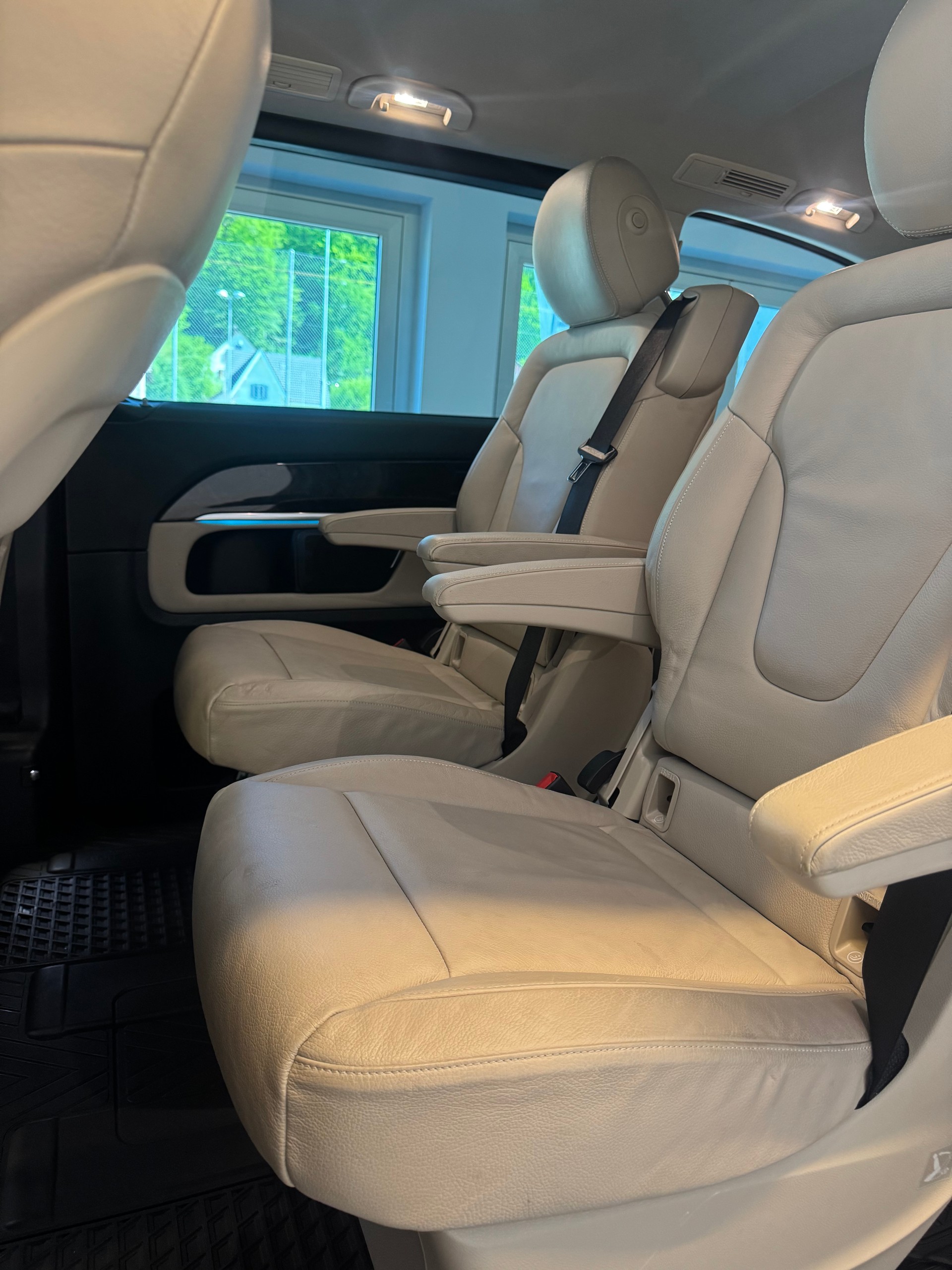 MERCEDES-BENZ V 250 d Avantgarde lang 7G-Tronic *7 Plätzer *CH-Fahrzeug*-image-15