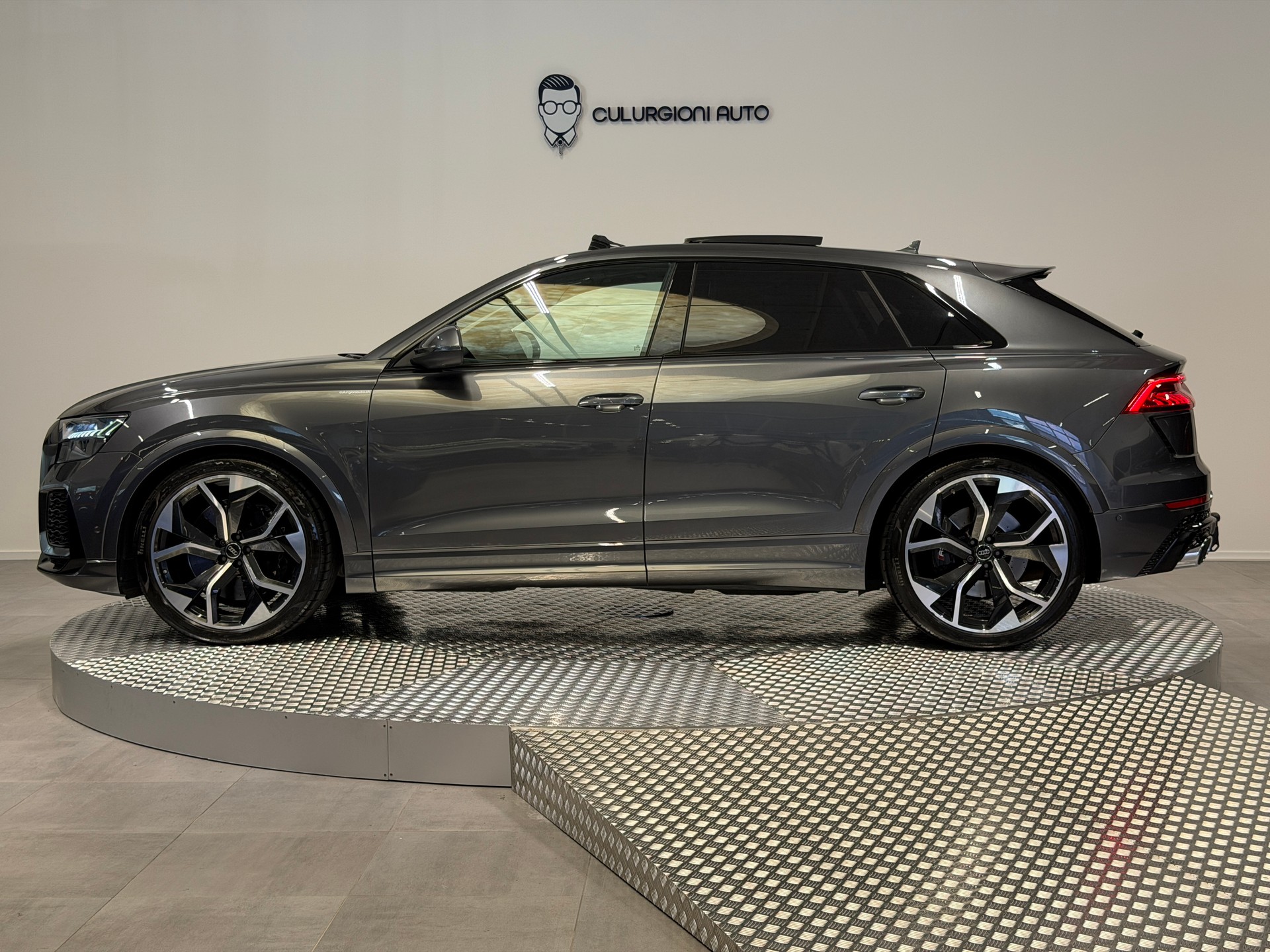 AUDI RSQ8 quattro tiptronic-image-7