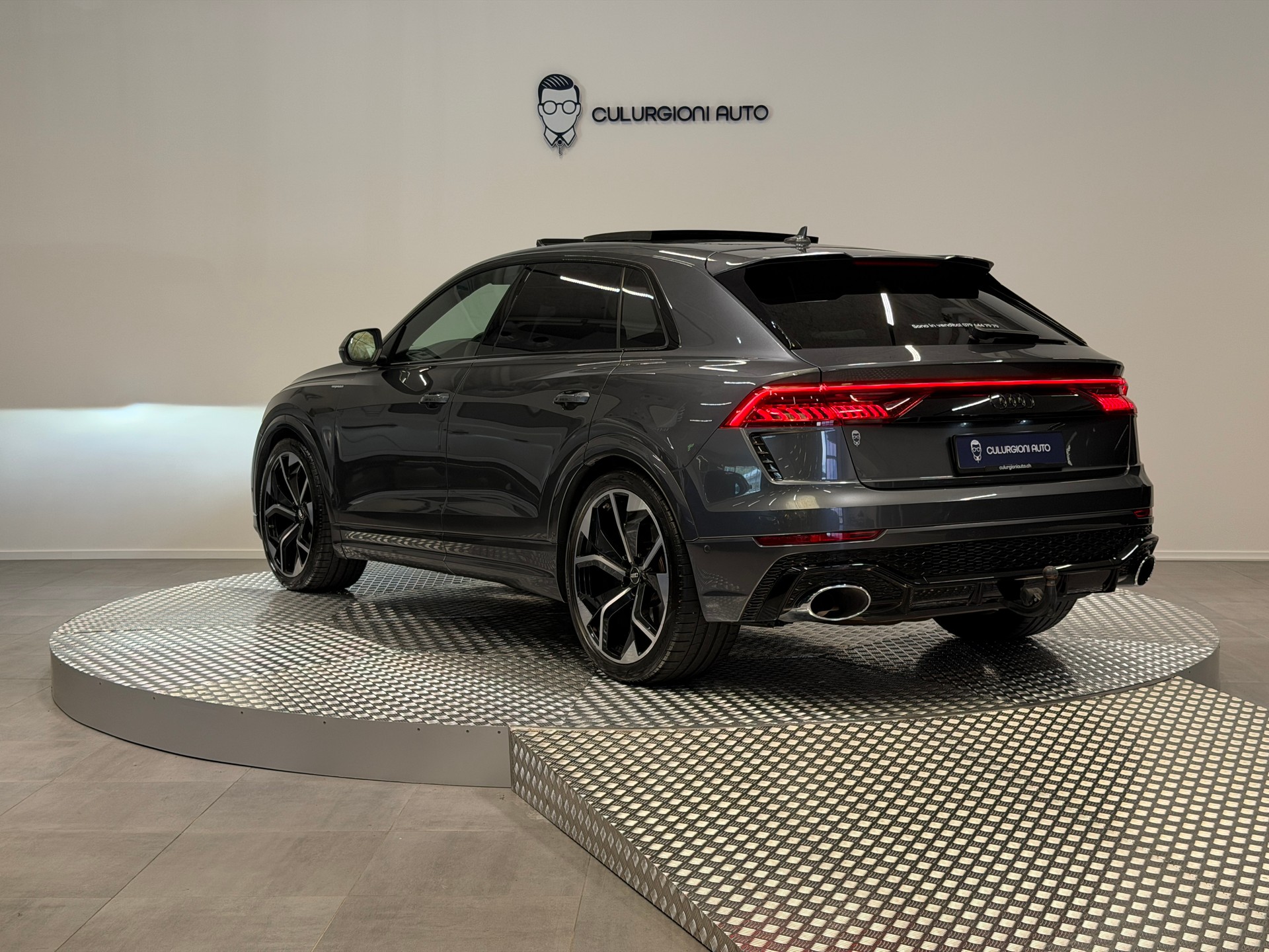 AUDI RSQ8 quattro tiptronic-image-6