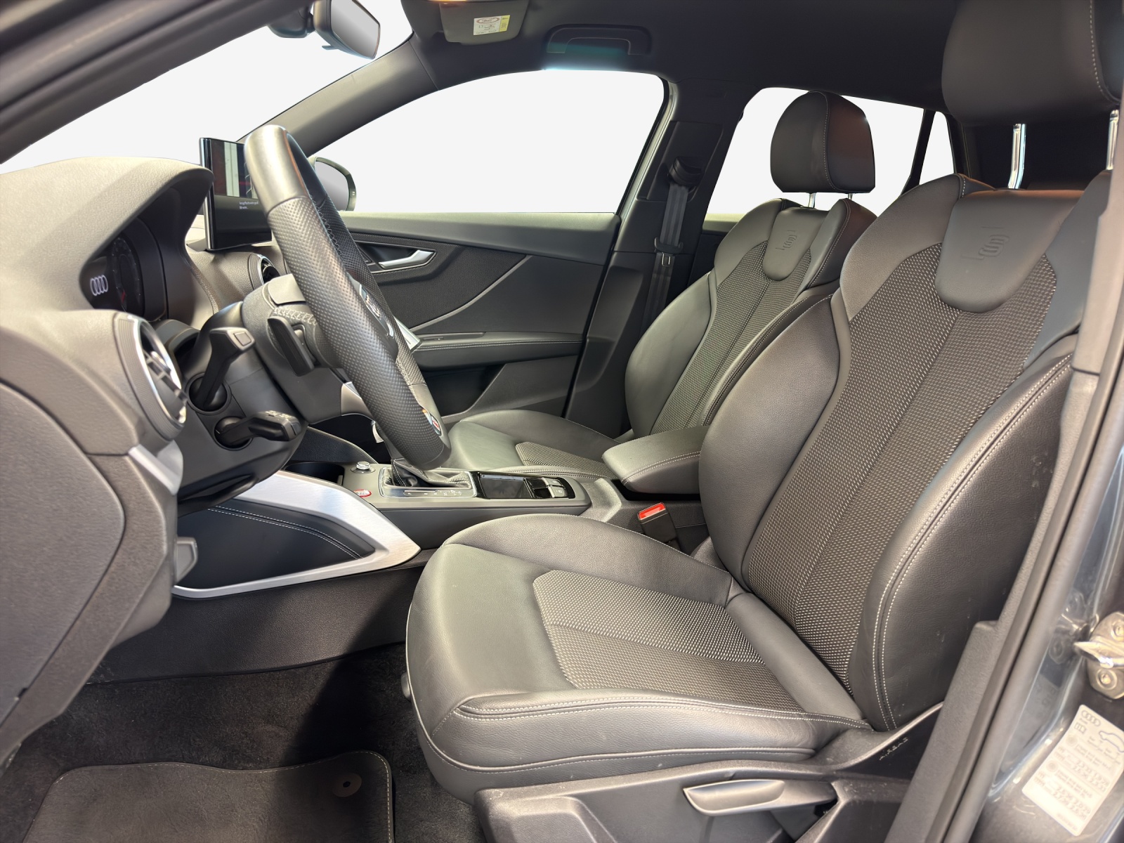 AUDI SQ2 TFSI quattro S-tronic-image-7