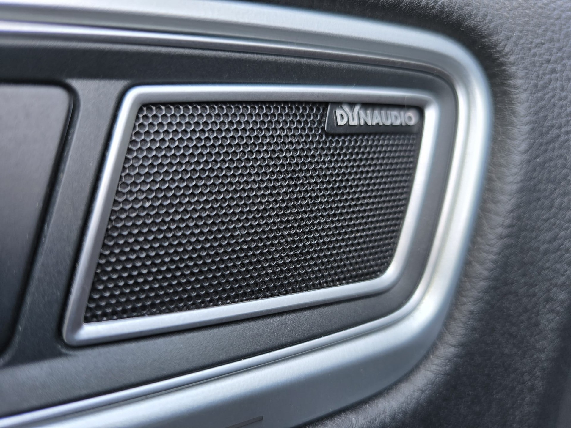 VW Touareg 3.0 TDI BMT Terrain Tech R-Line EXCLUSIVE Peak (Mit Sperren!)-image-19