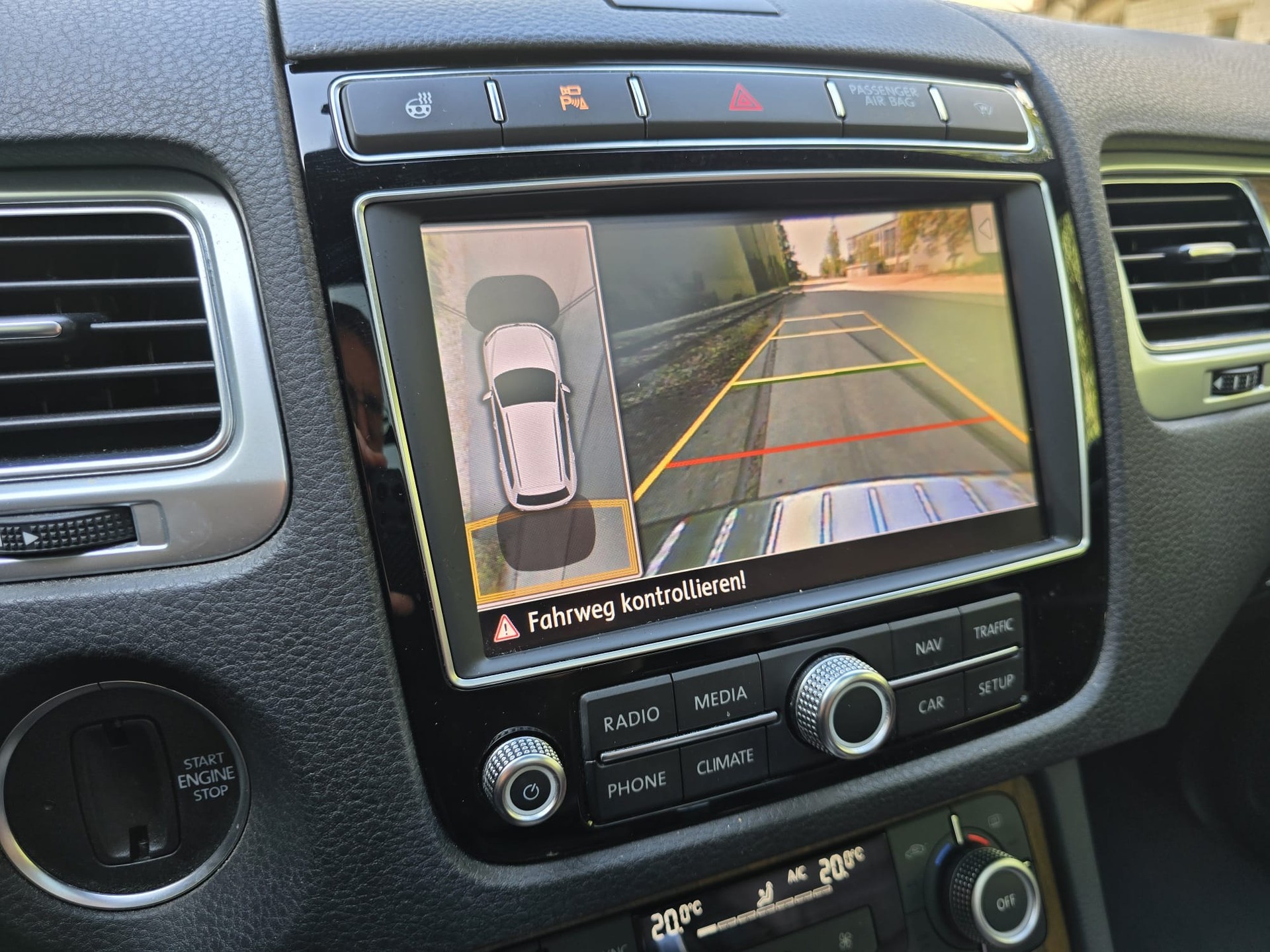 VW Touareg 3.0 TDI BMT Terrain Tech R-Line EXCLUSIVE Peak (Mit Sperren!)-image-25