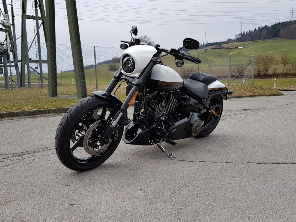 HARLEY-DAVIDSON FXSE Breakout Pro Street CVO ABS-image-1