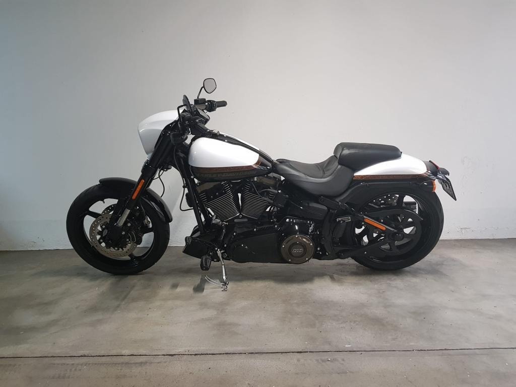 HARLEY-DAVIDSON FXSE Breakout Pro Street CVO ABS-image-7