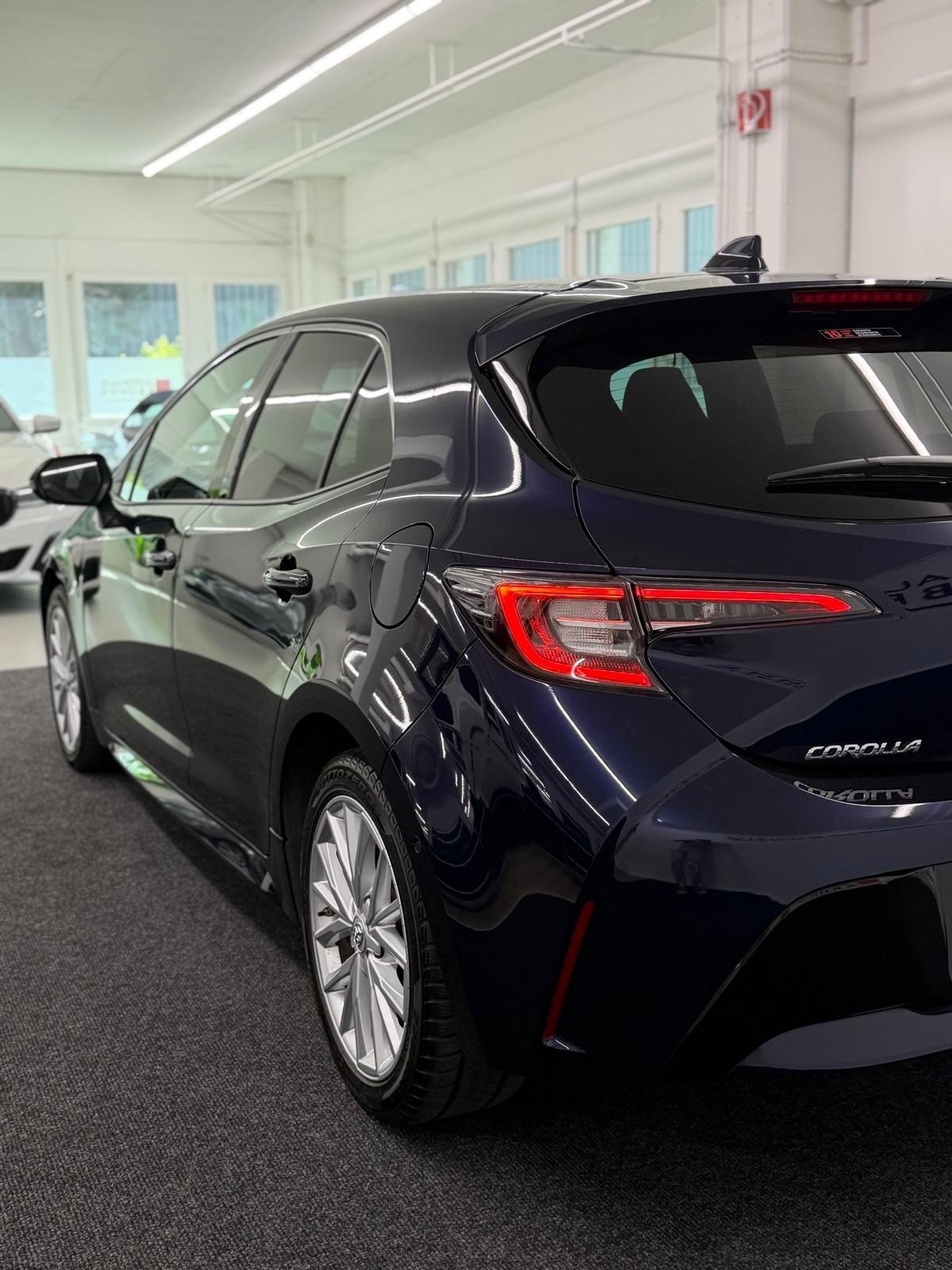 TOYOTA Corolla 1.8 HSD Active e- CVT-image-7