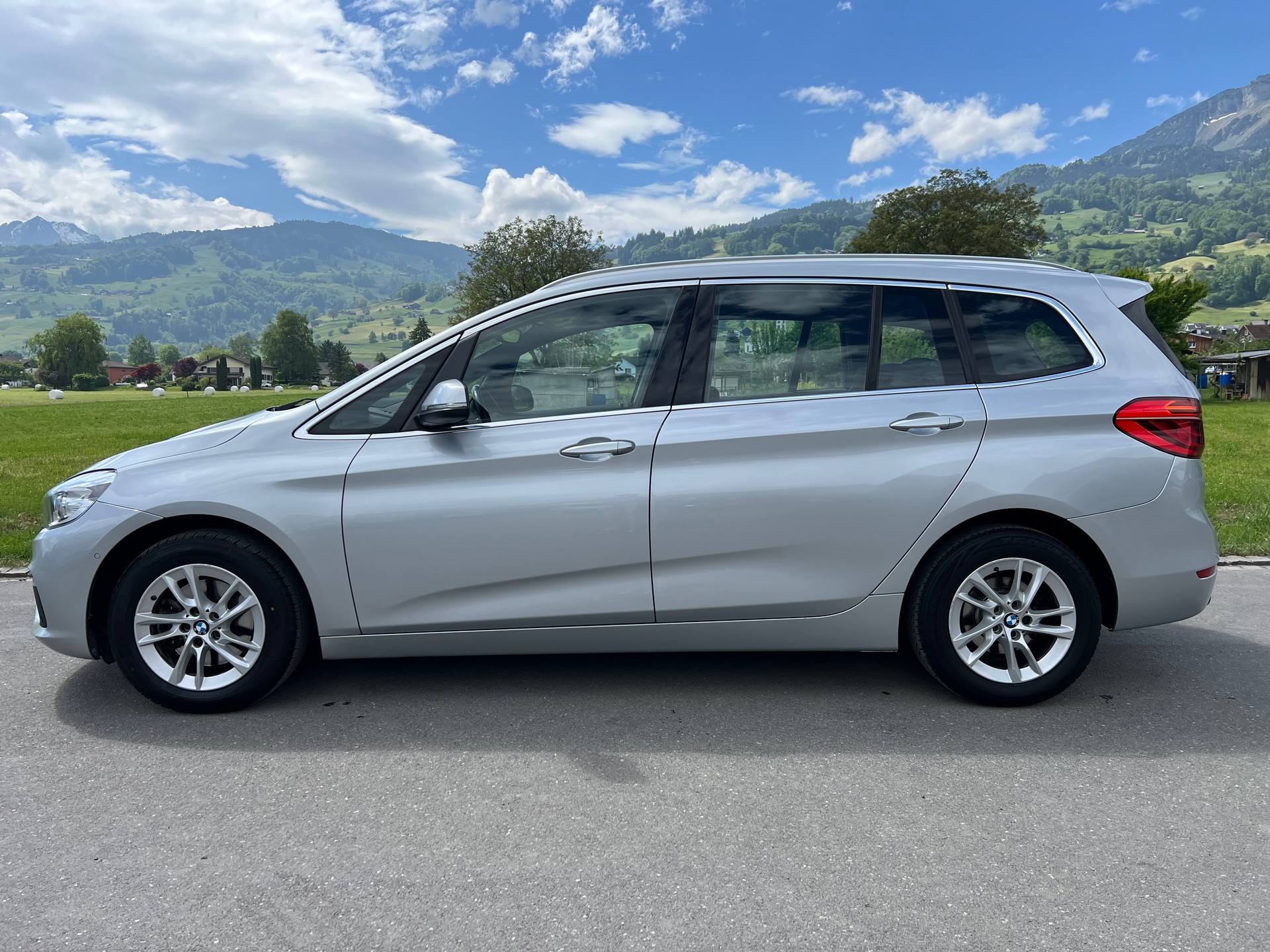 BMW 218d Gran Tourer Steptronic 7-Plätzer (CHF 149.15/Monat)-image-2