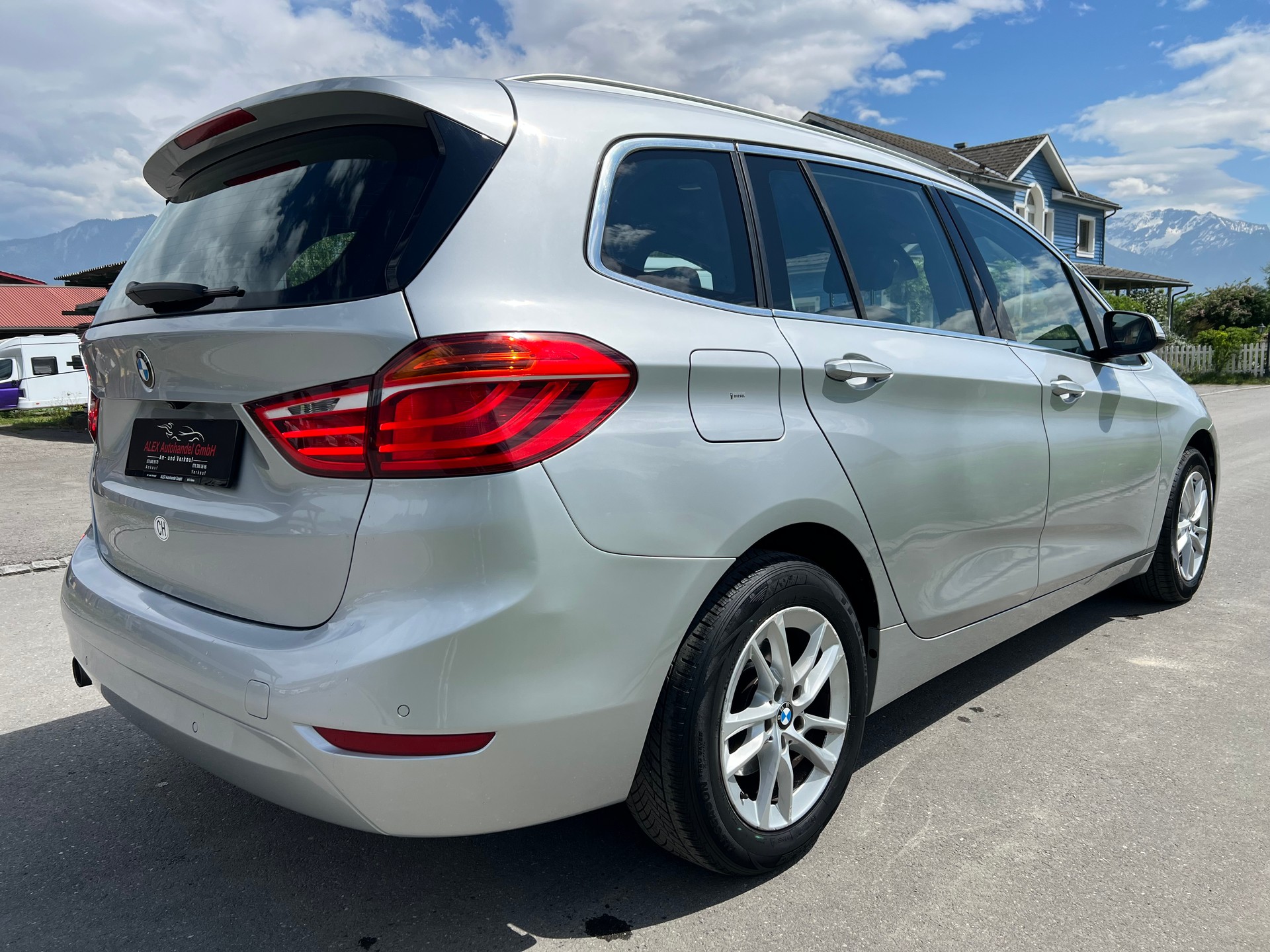 BMW 218d Gran Tourer Steptronic 7-Plätzer (CHF 149.15/Monat)-image-6