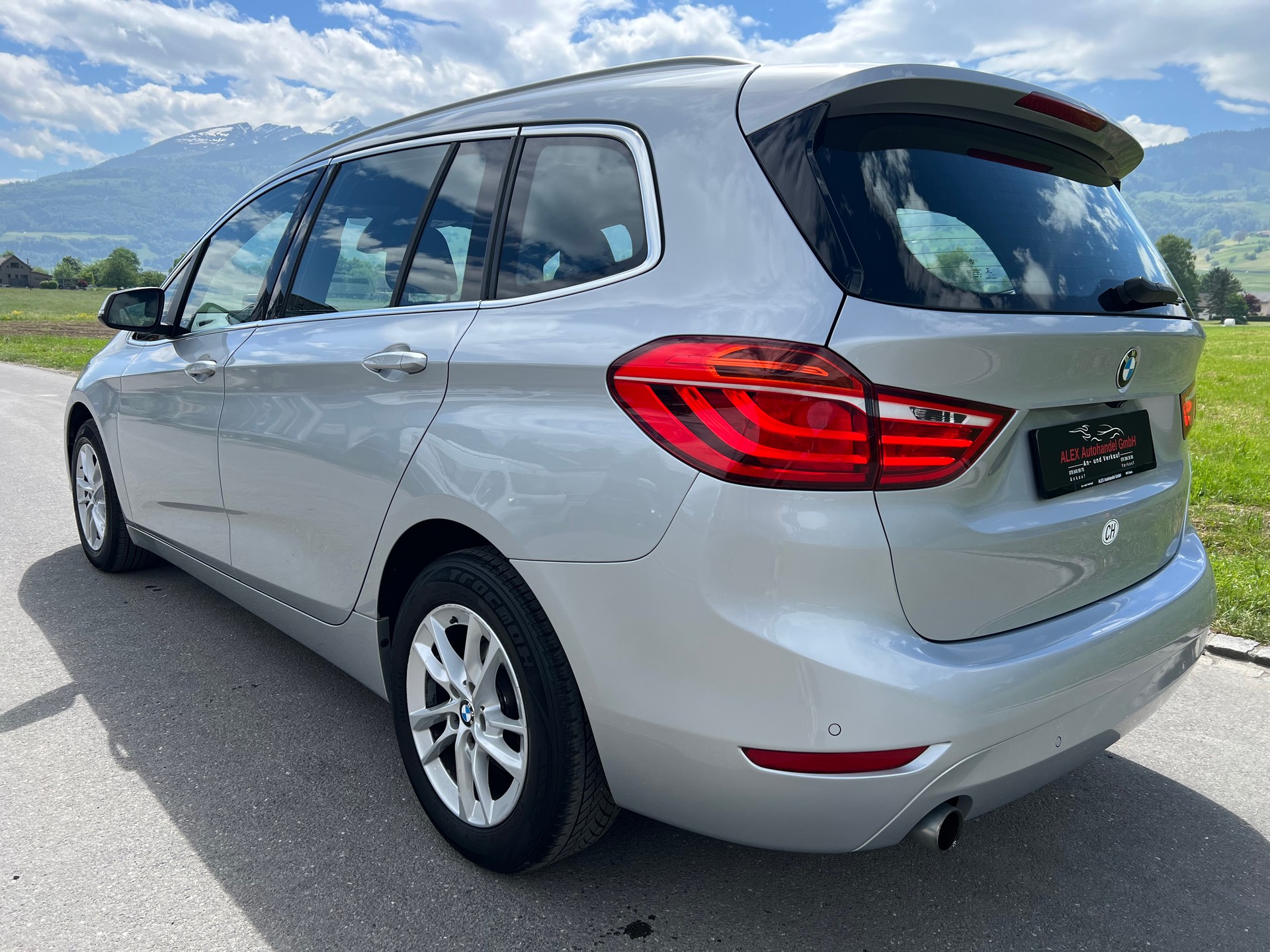 BMW 218d Gran Tourer Steptronic 7-Plätzer (CHF 149.15/Monat)-image-3