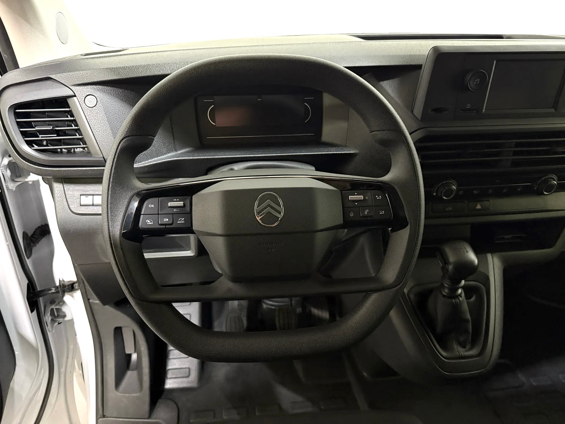 CITROEN Jumpy 2.0 BlueHDi 145 XL-image-15