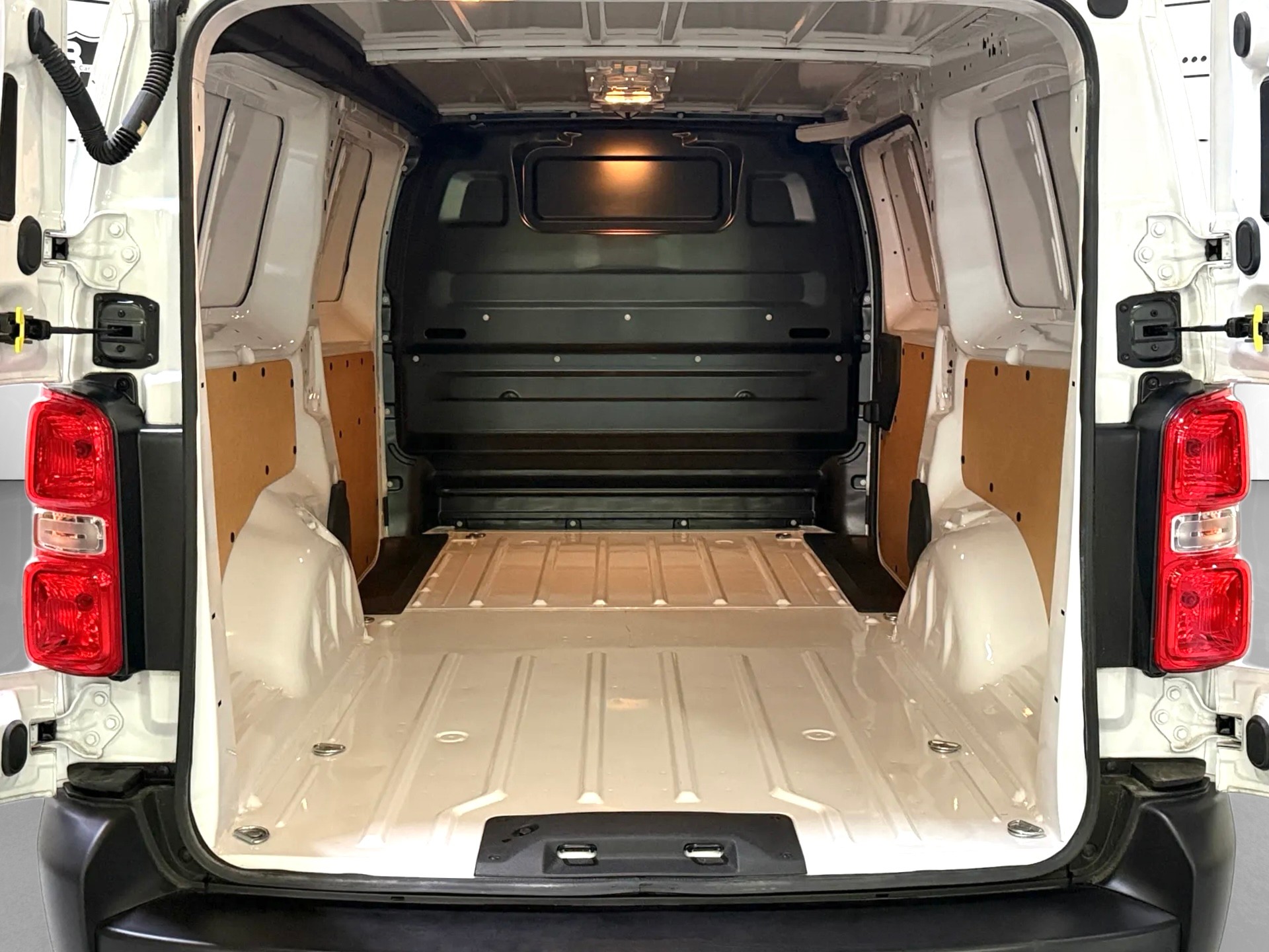 CITROEN Jumpy 2.0 BlueHDi 145 XL-image-10