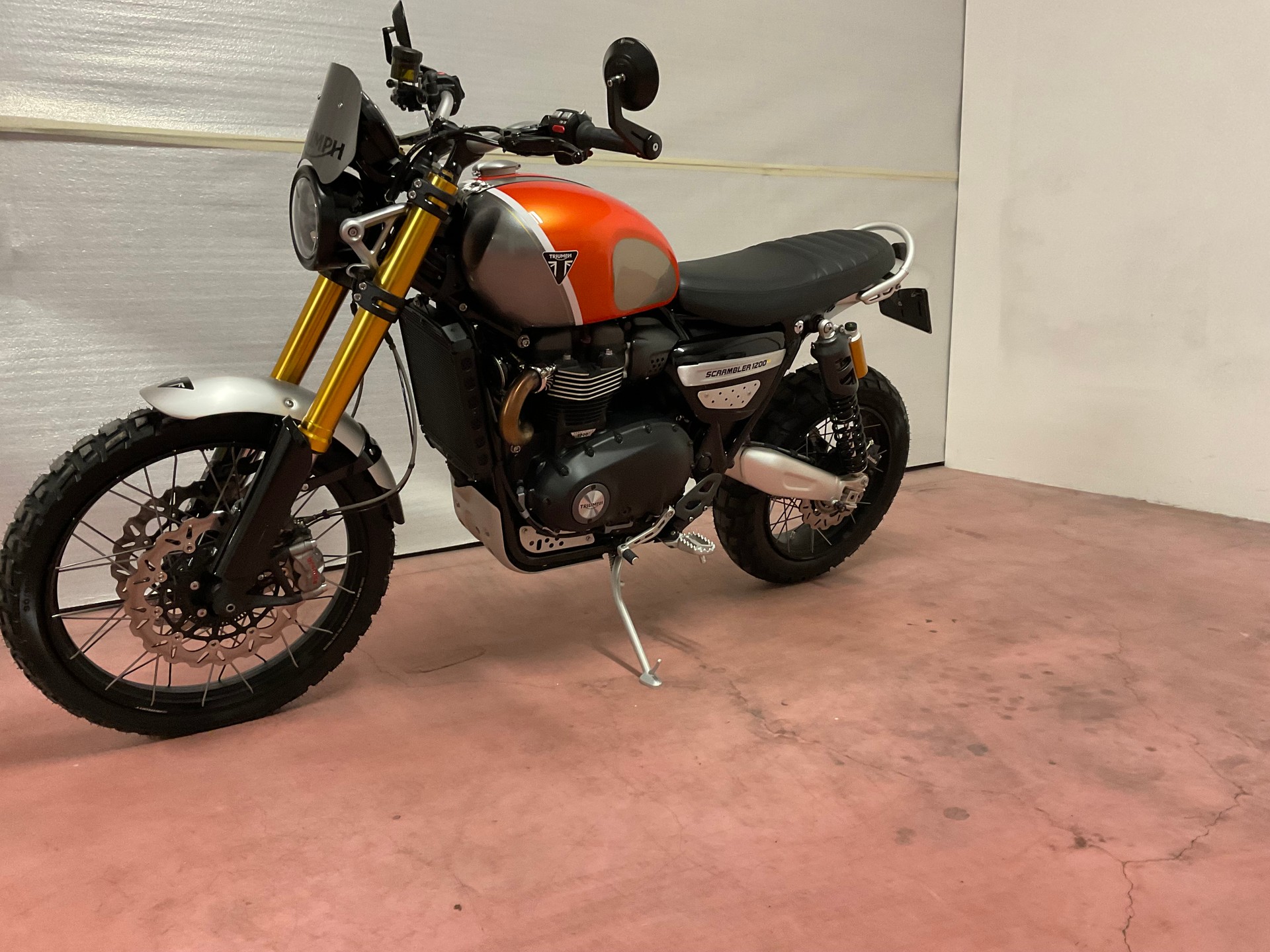 TRIUMPH Scrambler 1200 XE Special Edition-image-5