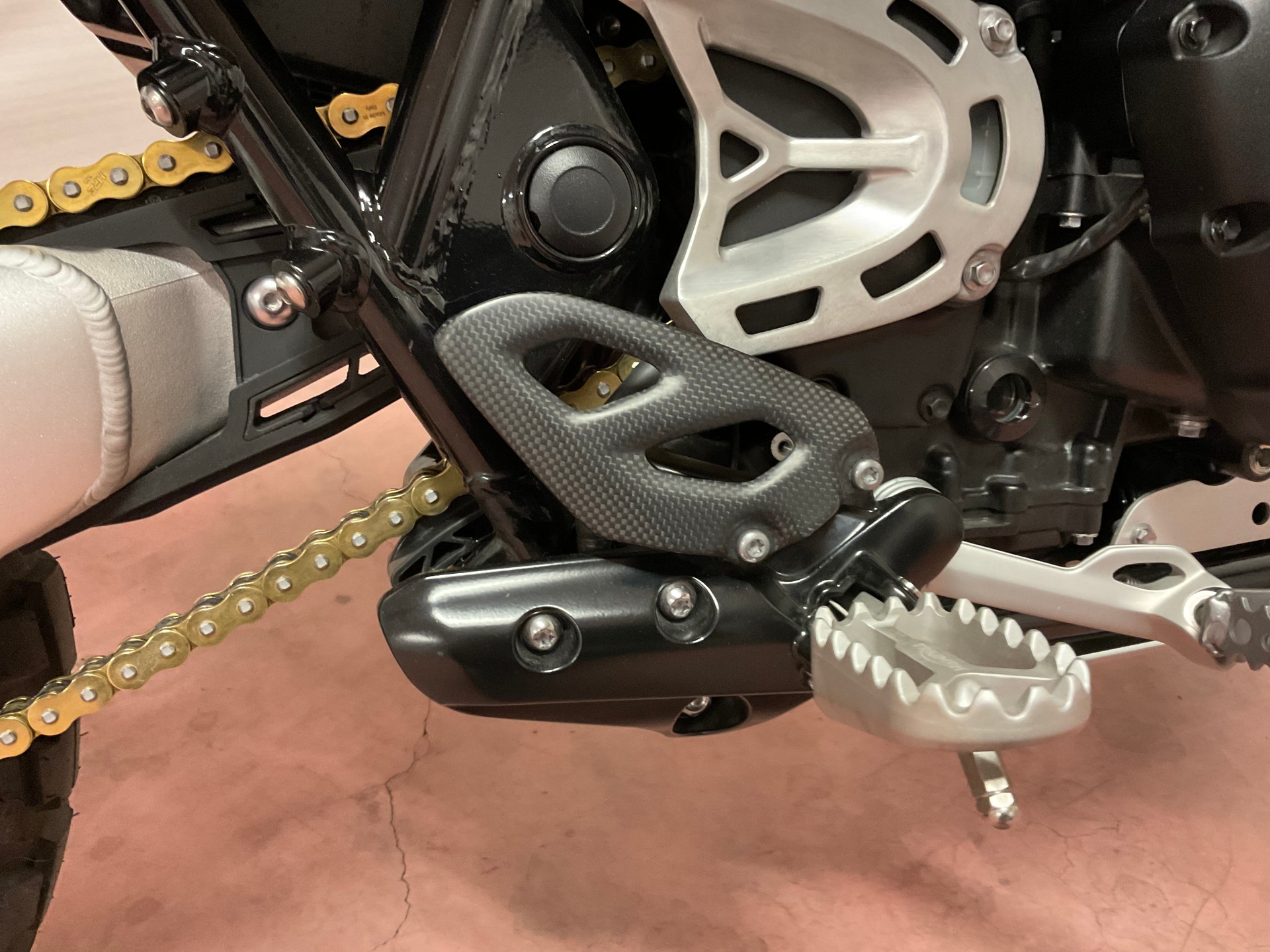 TRIUMPH Scrambler 1200 XE Special Edition-image-15