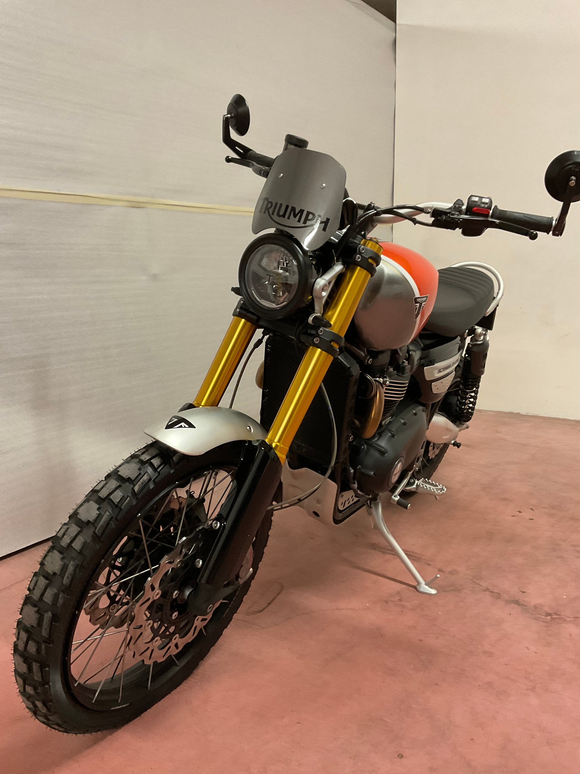 TRIUMPH Scrambler 1200 XE Special Edition-image-14