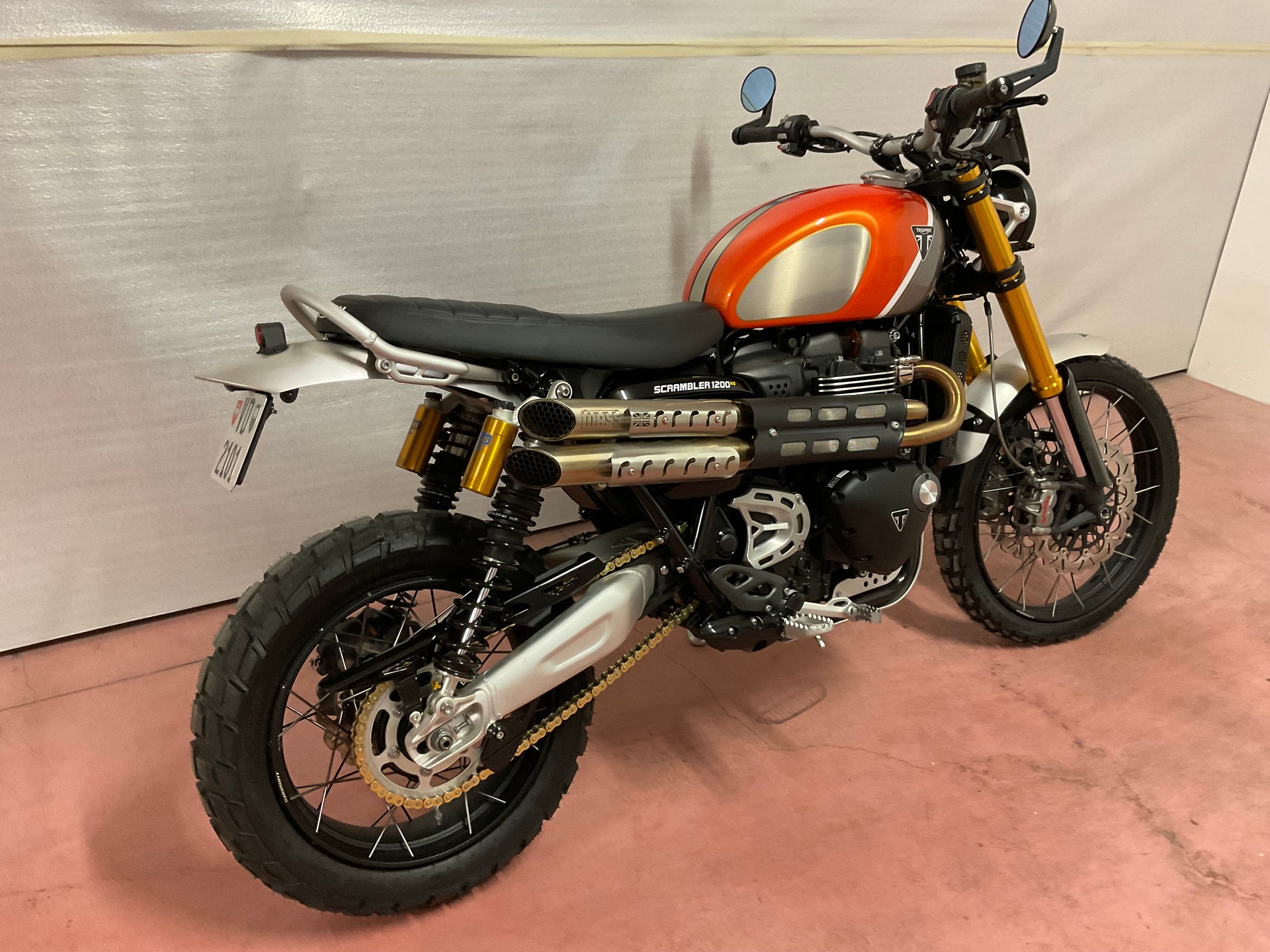 TRIUMPH Scrambler 1200 XE Special Edition-image-1