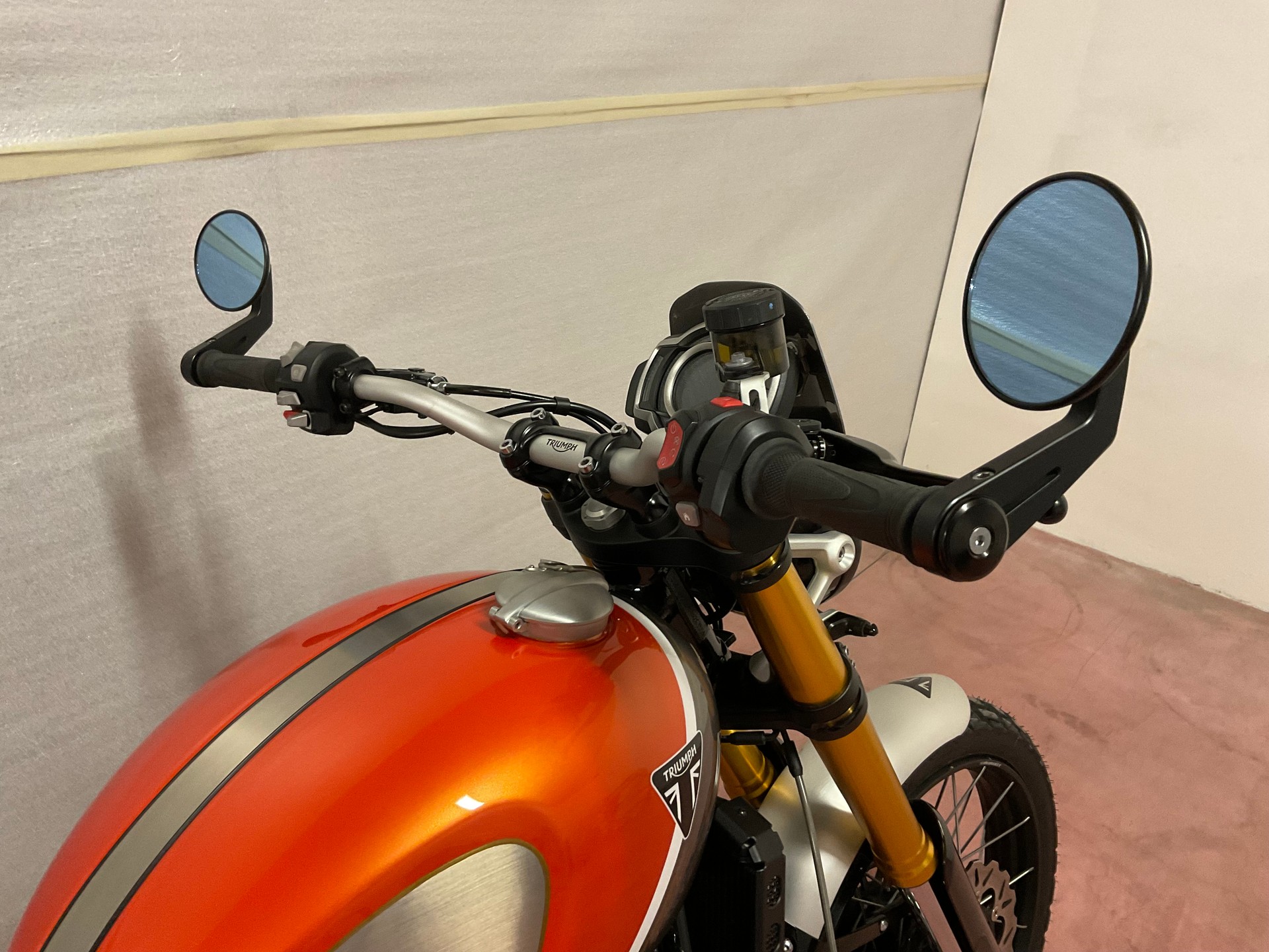 TRIUMPH Scrambler 1200 XE Special Edition-image-2