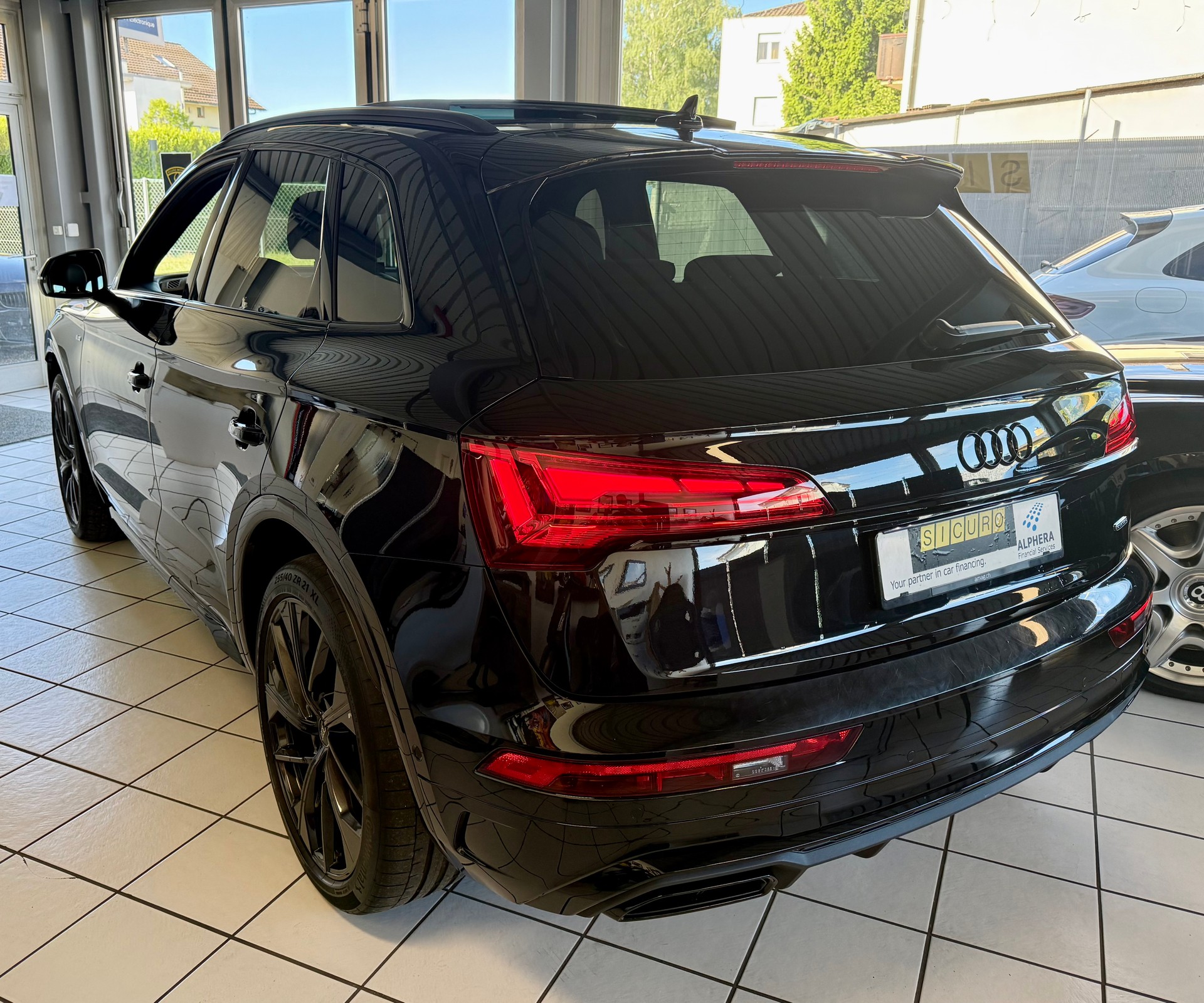 AUDI Q5 Sportback 45 TFSI S line quattro S-tronic-image-7