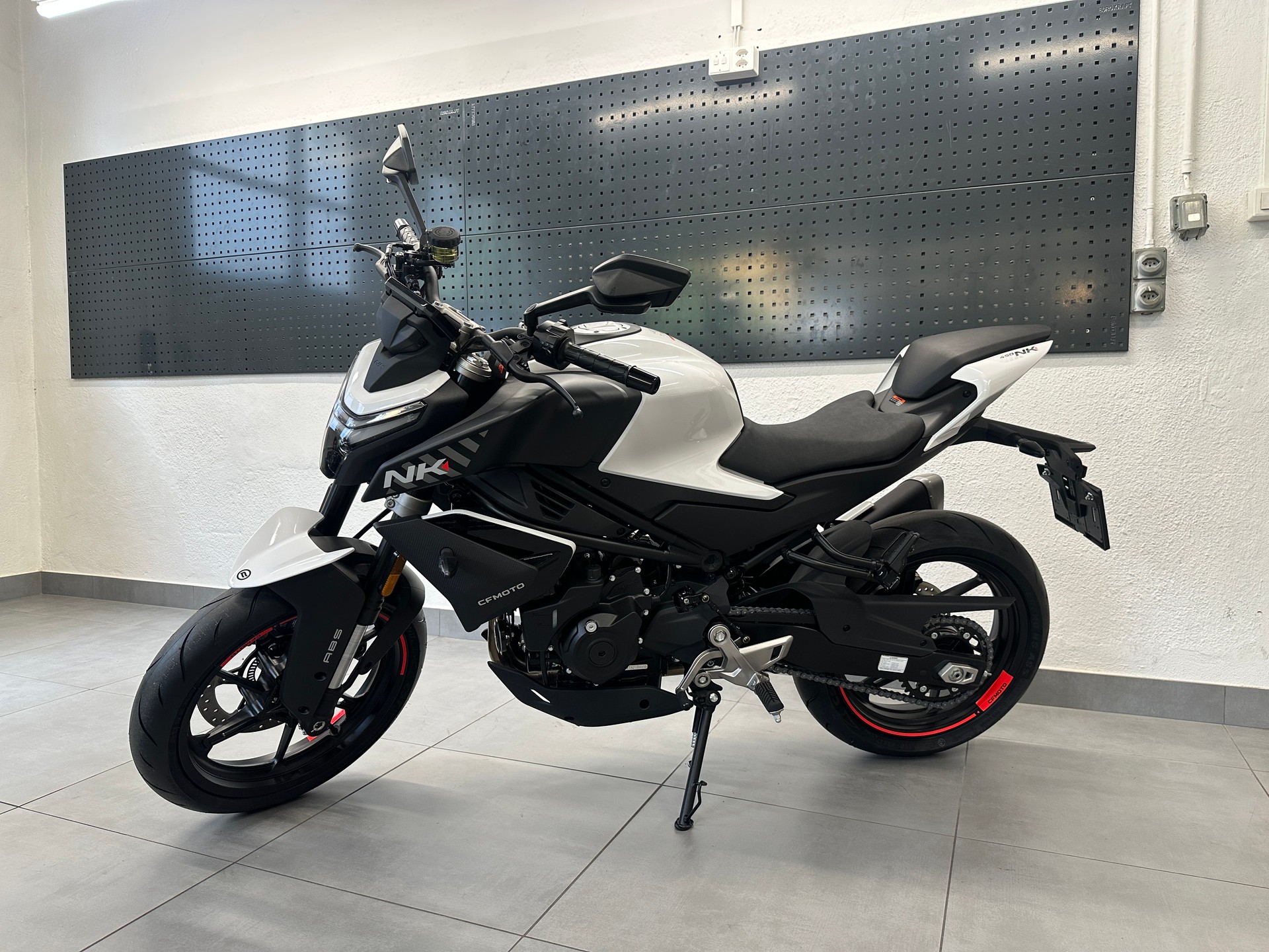 CF MOTO 450 NK | Ab Lager lieferbar | Neu | Naked Bike | A2 | Garantie-image-5