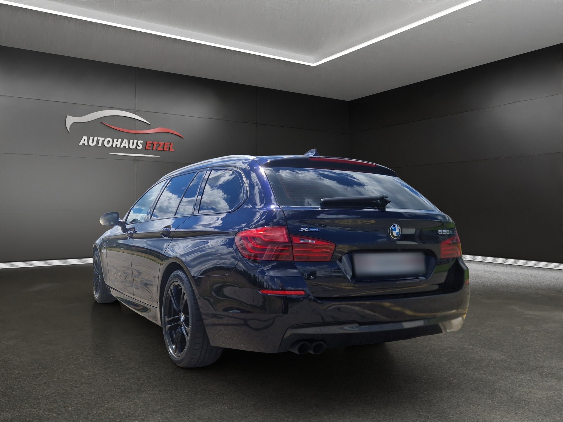 BMW 528i MSport Touring xDrive Steptronic-image-4