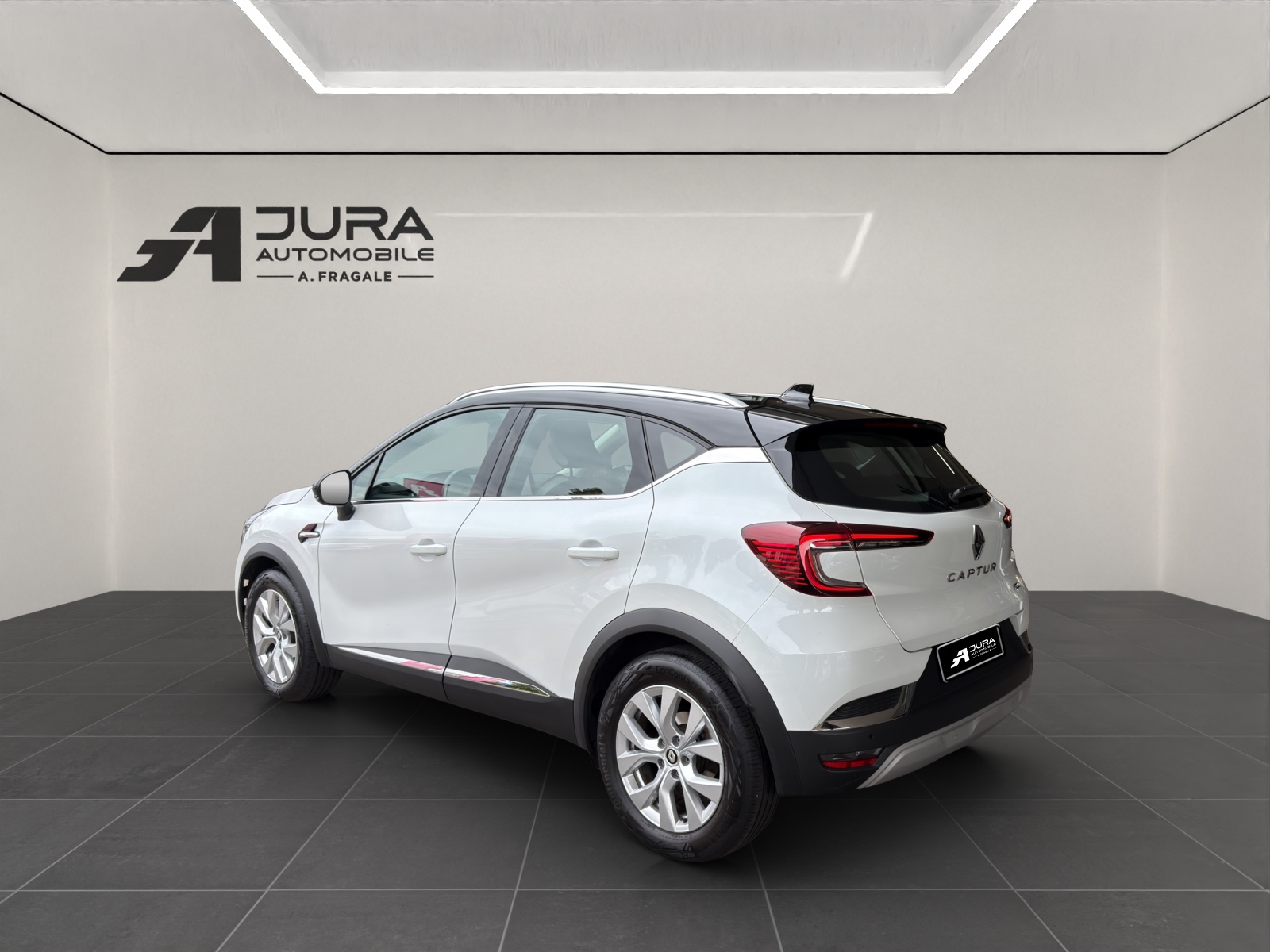 RENAULT Captur 1.6 E-Tech Intens-image-4