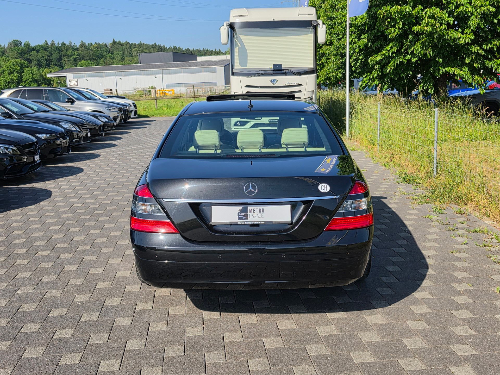 MERCEDES-BENZ S 350 7G-Tronic-showroom-element-3